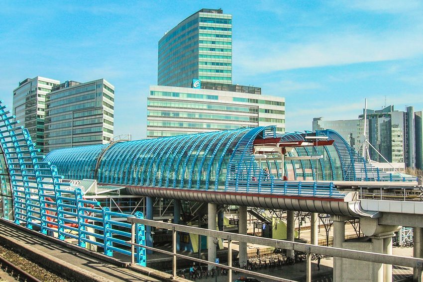 donde alojarse en amsterdam