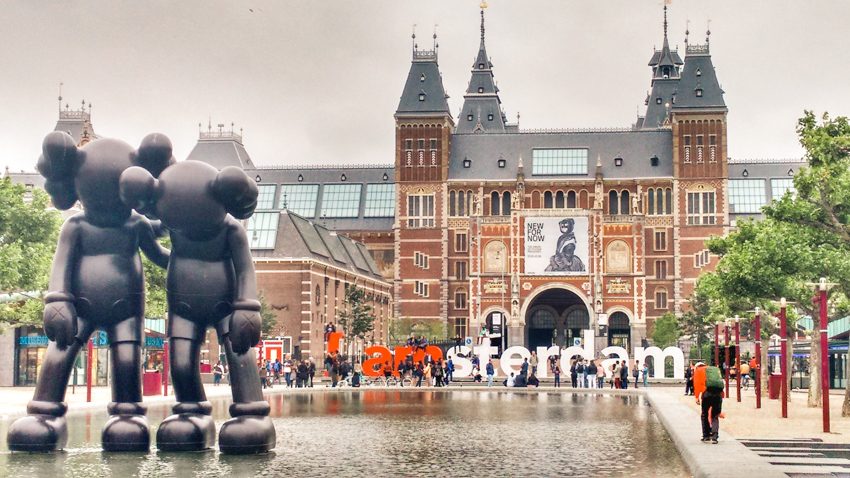 donde alojarse en amsterdam
