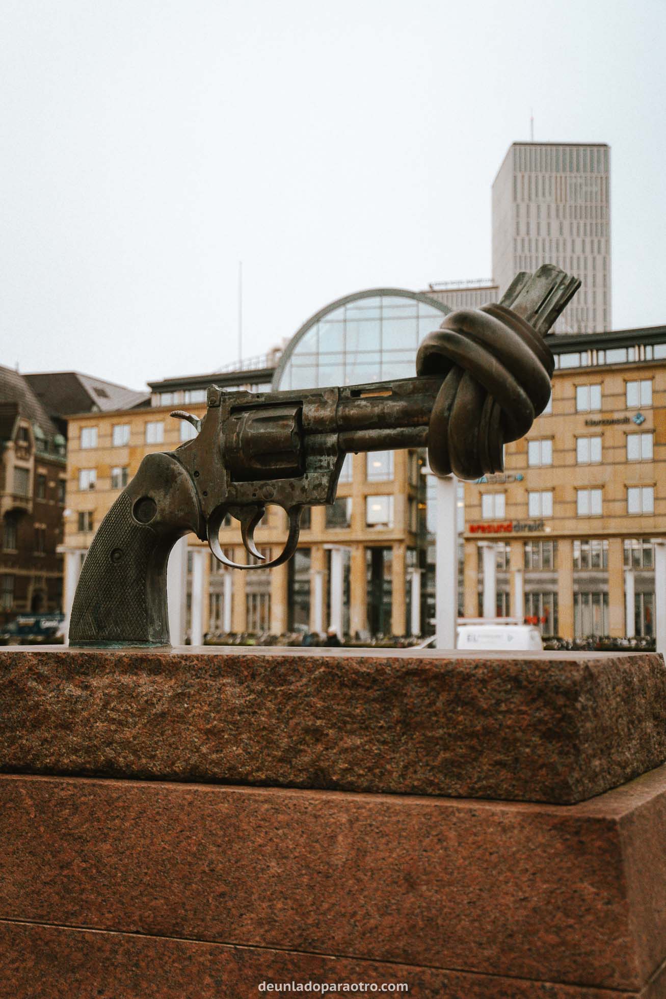 Knotted Gun algo que ver en Malmo