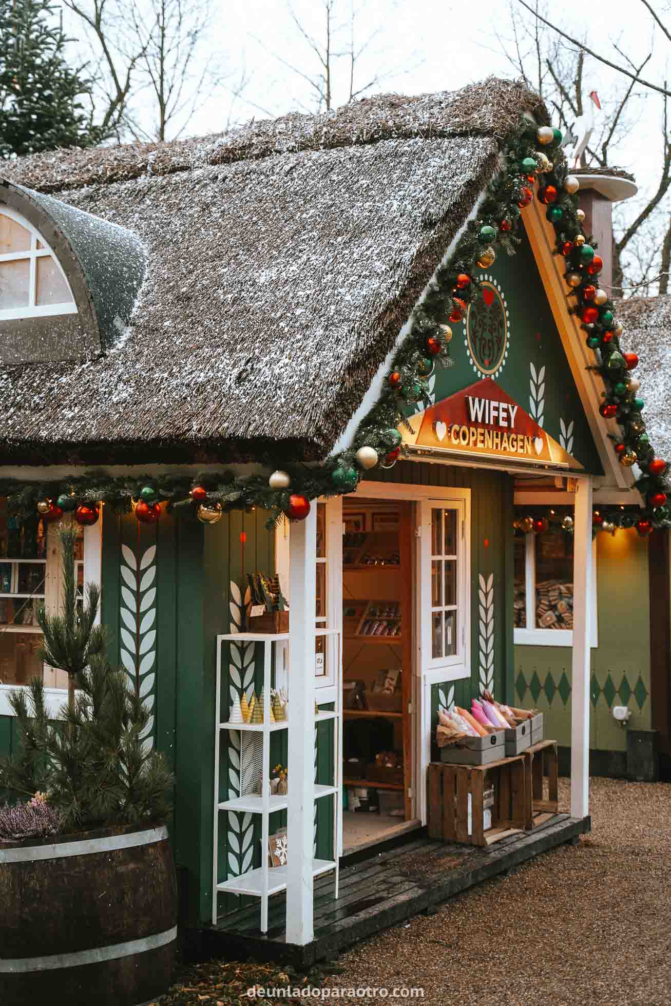 Casas de jengibre en el parque de atracciones Tivoli, algo imprescindible que ver en Copenhague