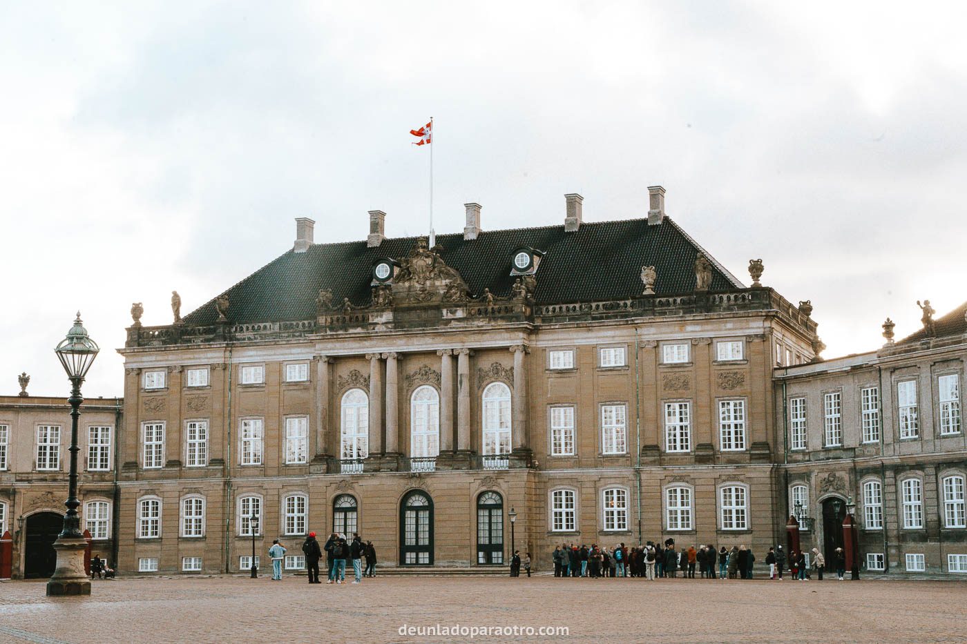 Palacio de Amalienborg, uno de los edificios más representativos que ver en Copenhague