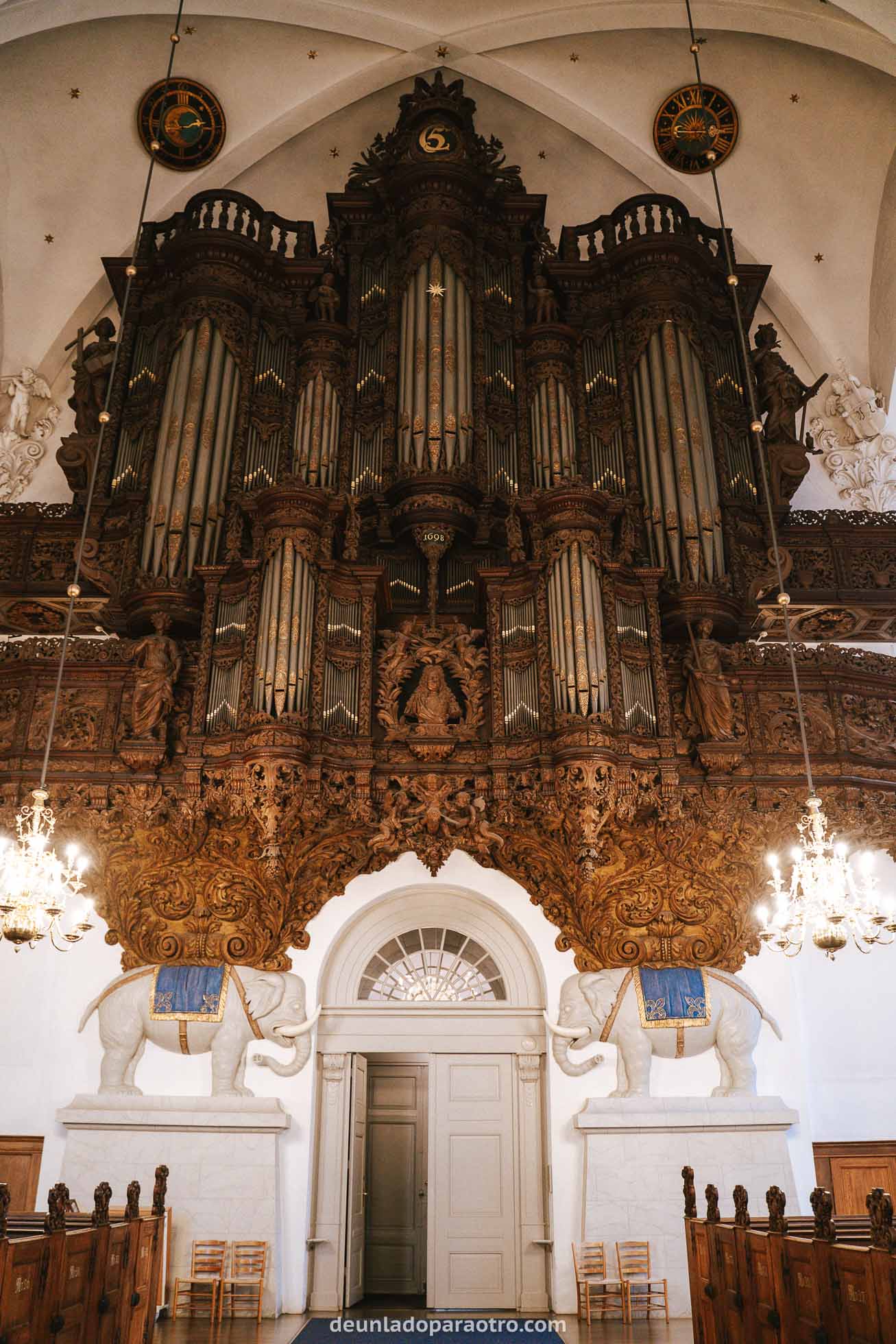 Órgano de la Iglesia de San Salvador, algo increíble que ver en Copenhague