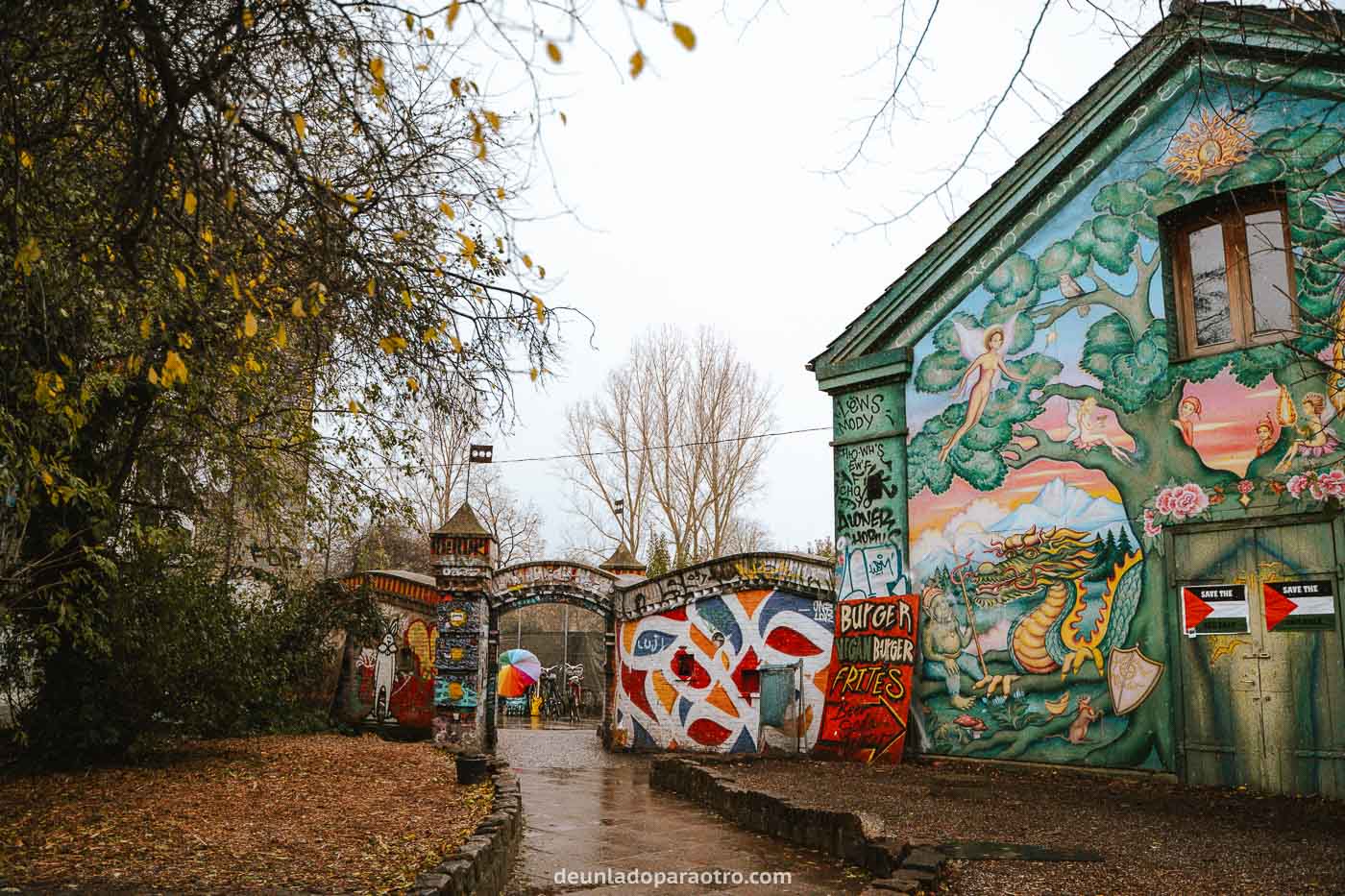Entrada a la Ciudad libre de Christiania, algo curioso que ver en Copenhague