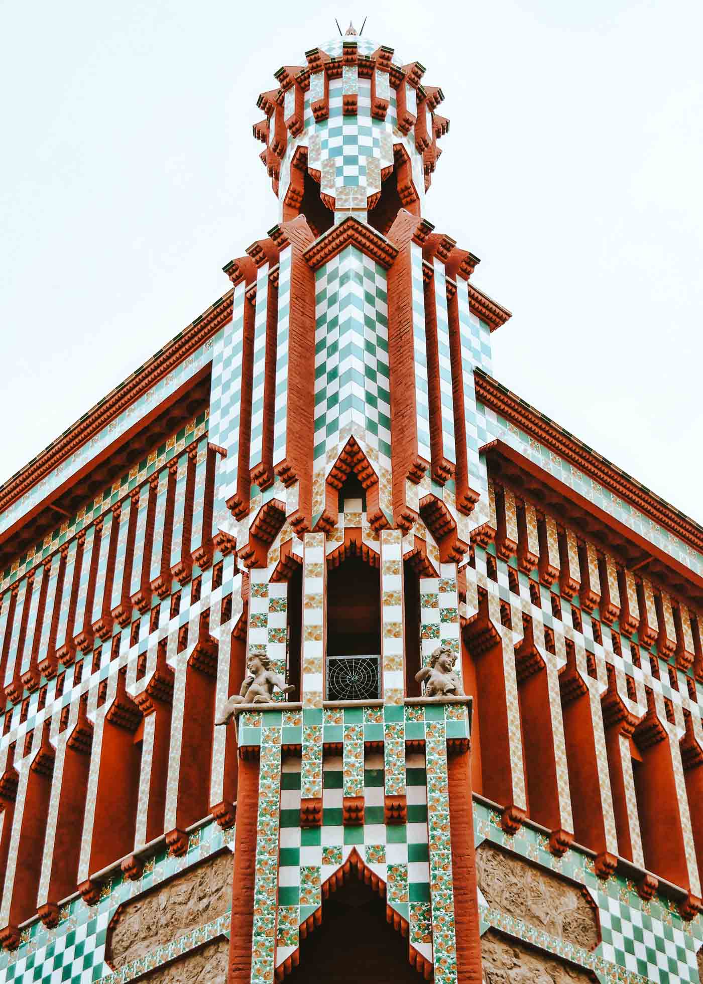 Gracia el barrio con ma encanto donde alojarse en Barcelona