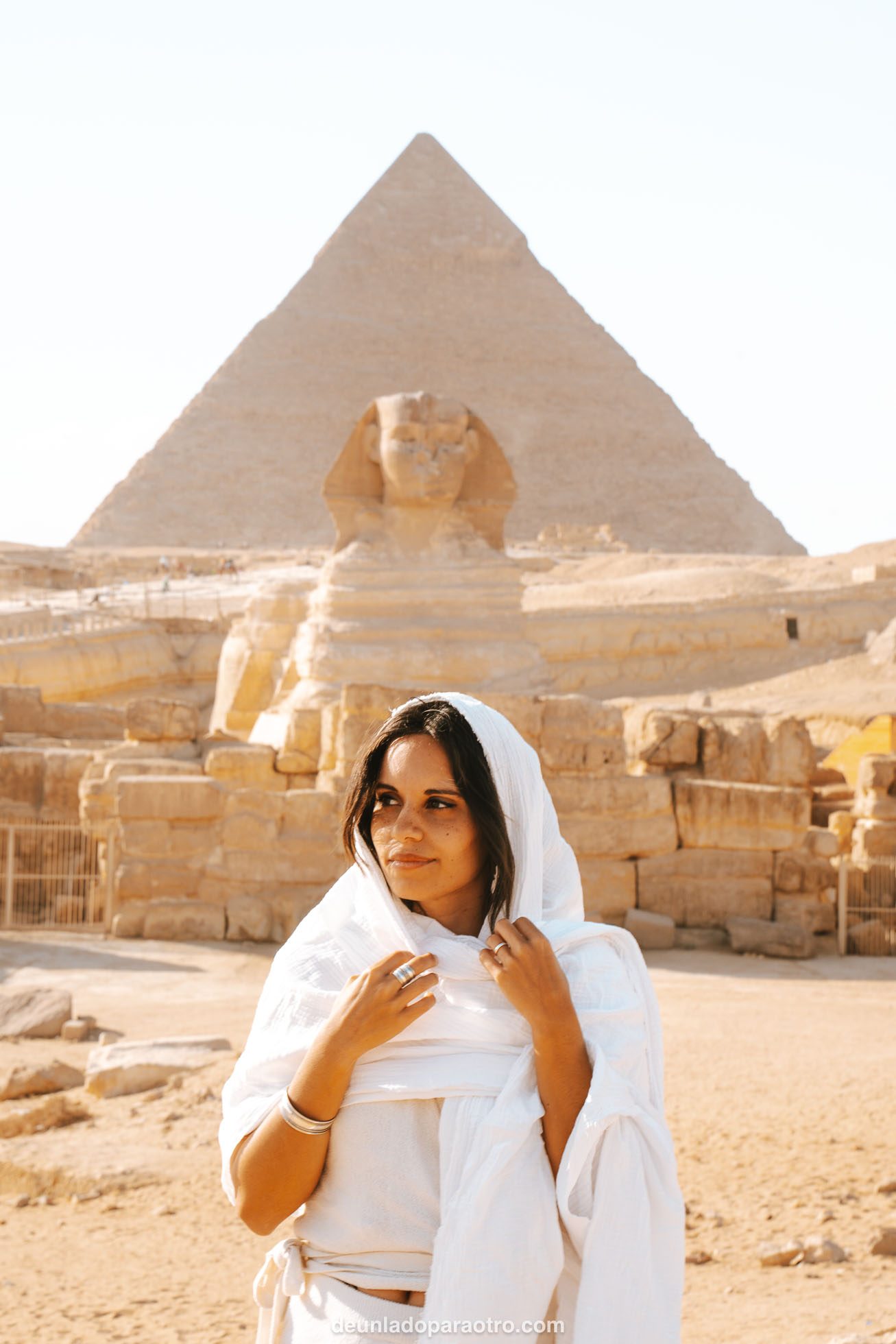 Vista panorámica de las Pirámides de Giza y la Esfinge, algo imprescindibles que ver en El Cairo