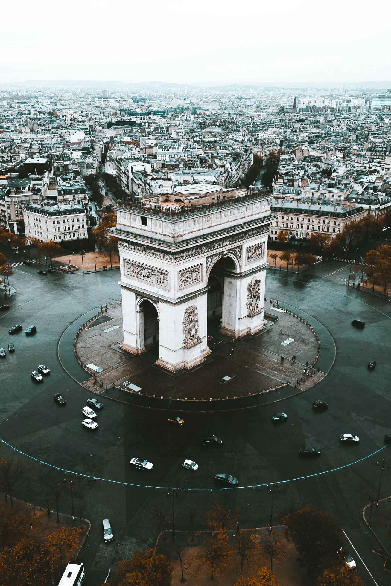 el Arco de Triunfo, uno de los iconos de la ciudad y algo que ver en París en dos días