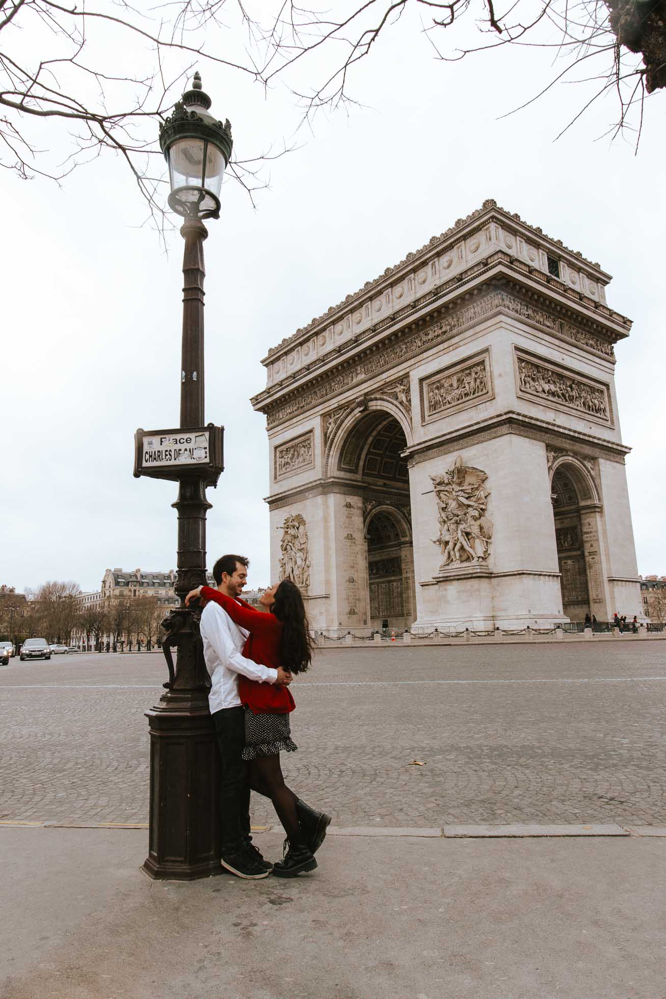 el Arco de Triunfo, uno de los iconos de la ciudad y algo que ver en París en dos días