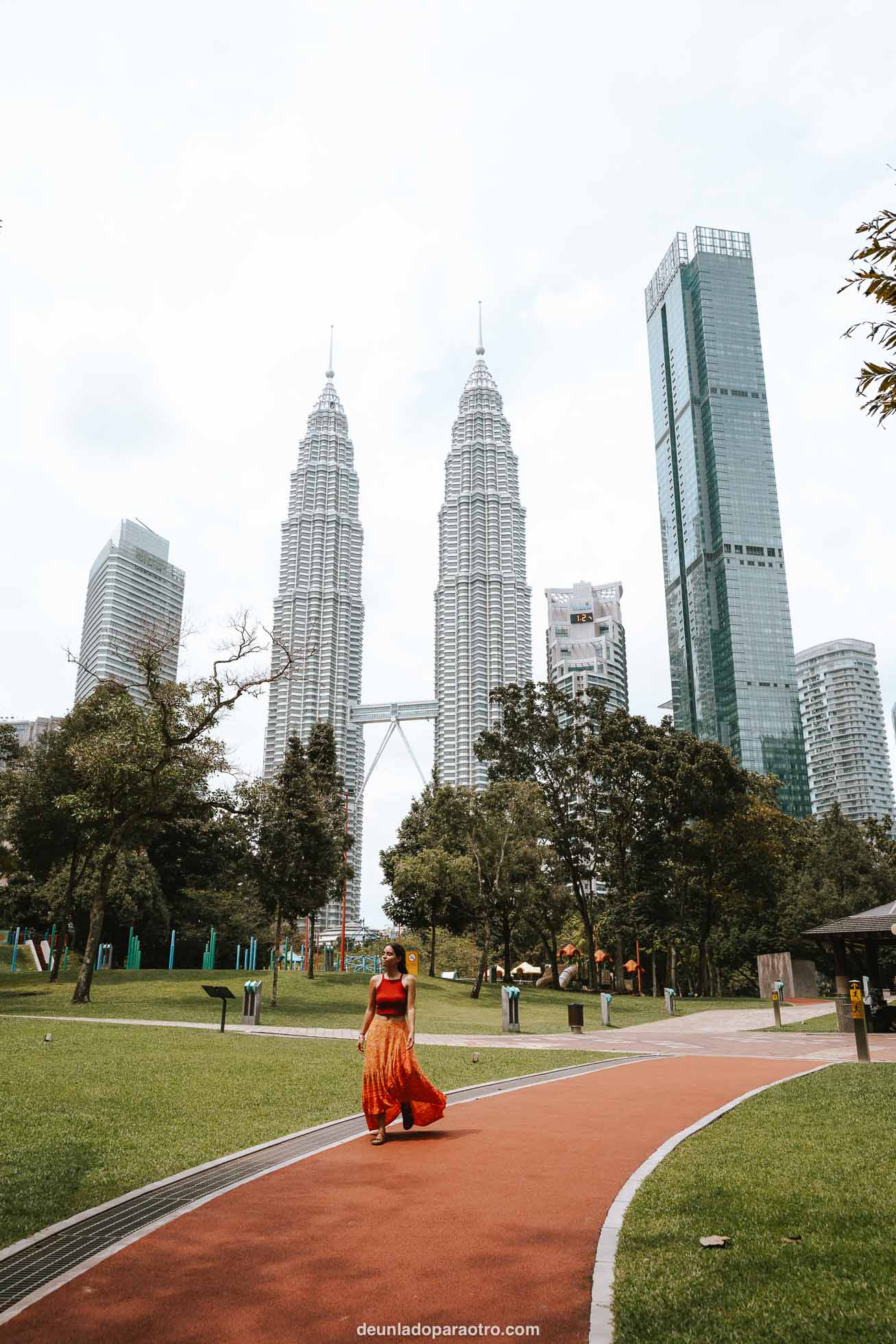 Vistas de las Torres Petronas desde el Parque KLCC