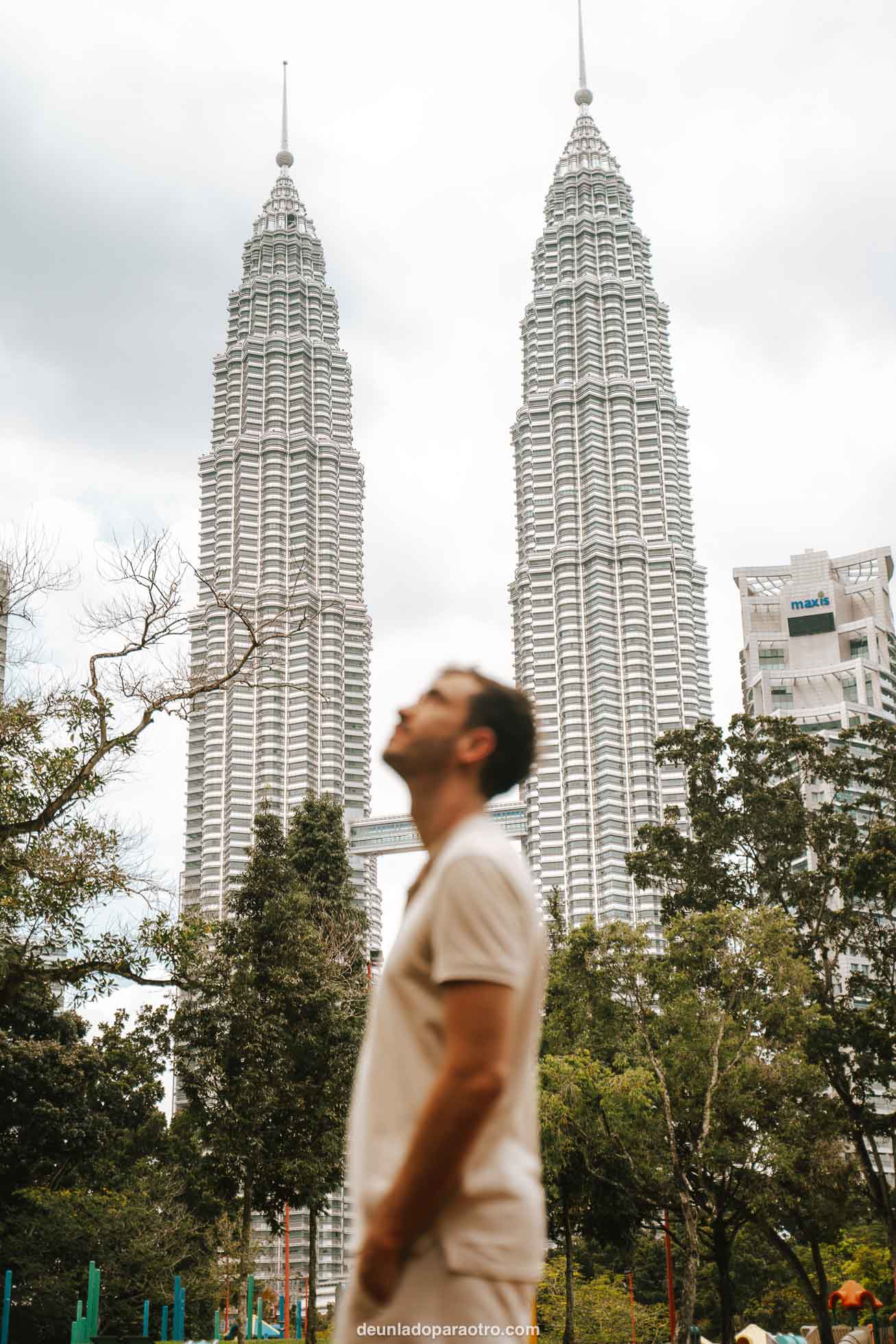 Vistas de las Torres Petronas desde el Parque KLCC