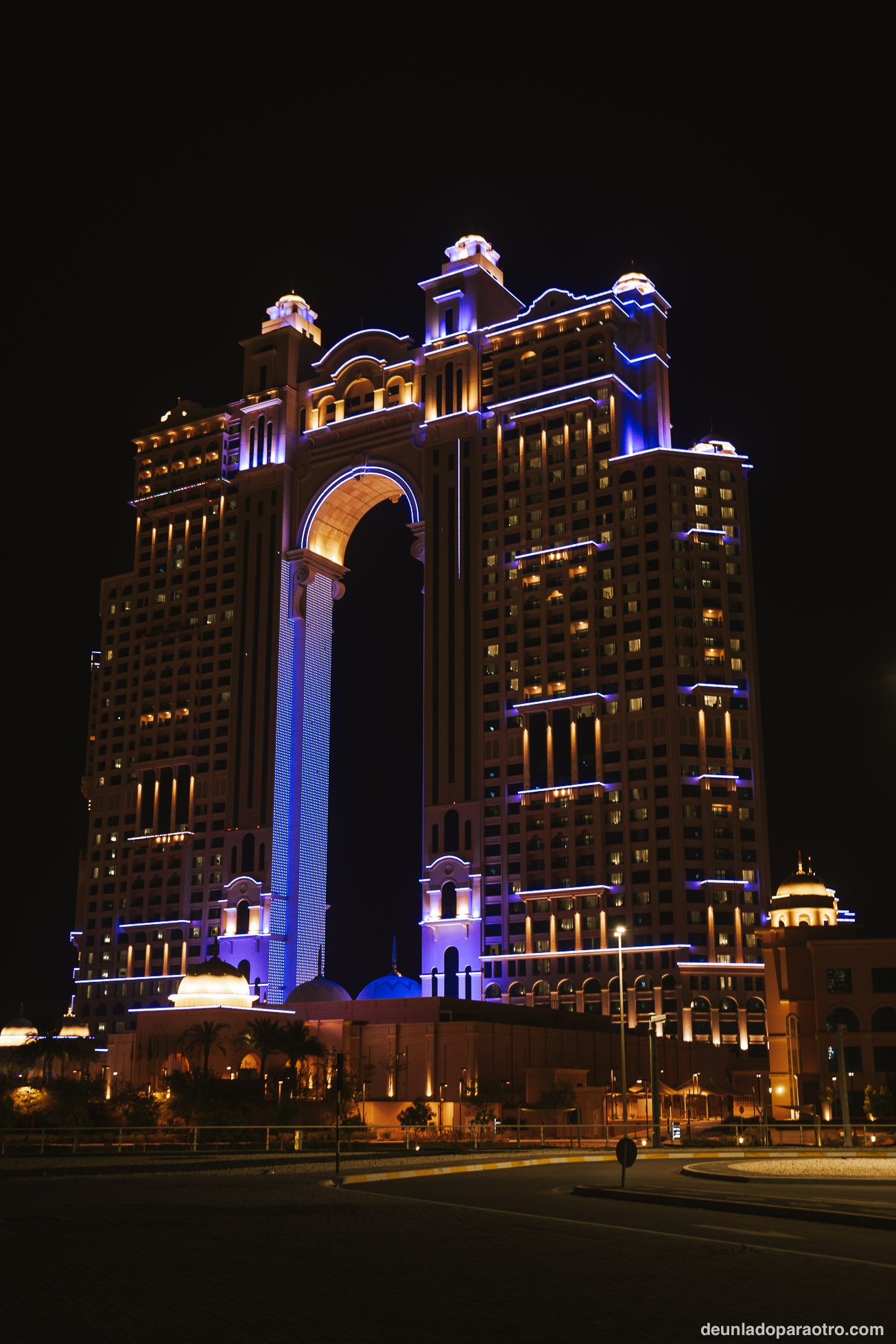Una de las mejores cosas que ver en Abu Dhabi es el Rixos Marina Abu Dhabi