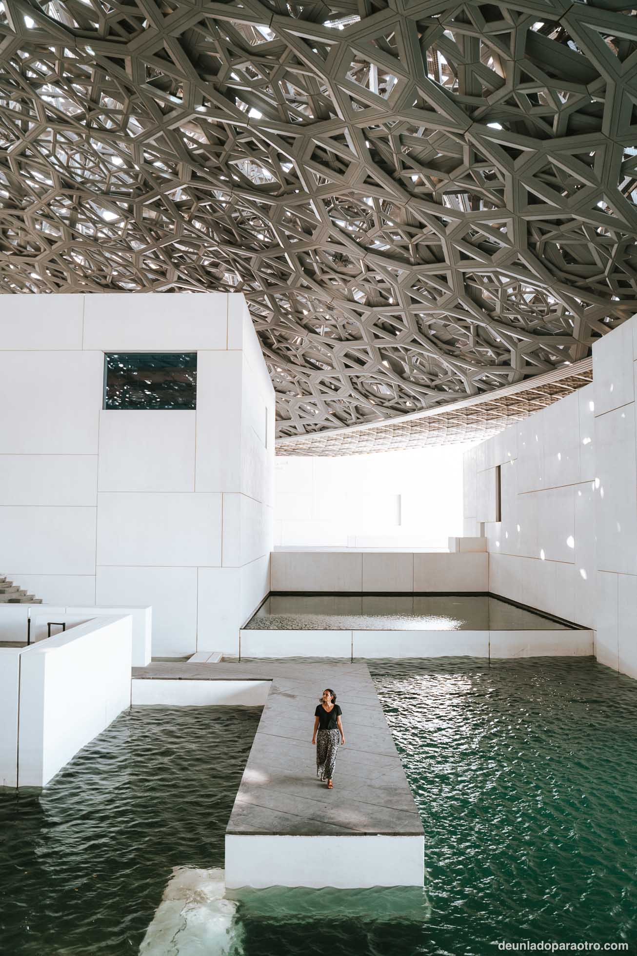 Una de las mejores cosas que hacer en Abu Dhabi en 1 día, es Visitar el Louvre Abu Dhabi