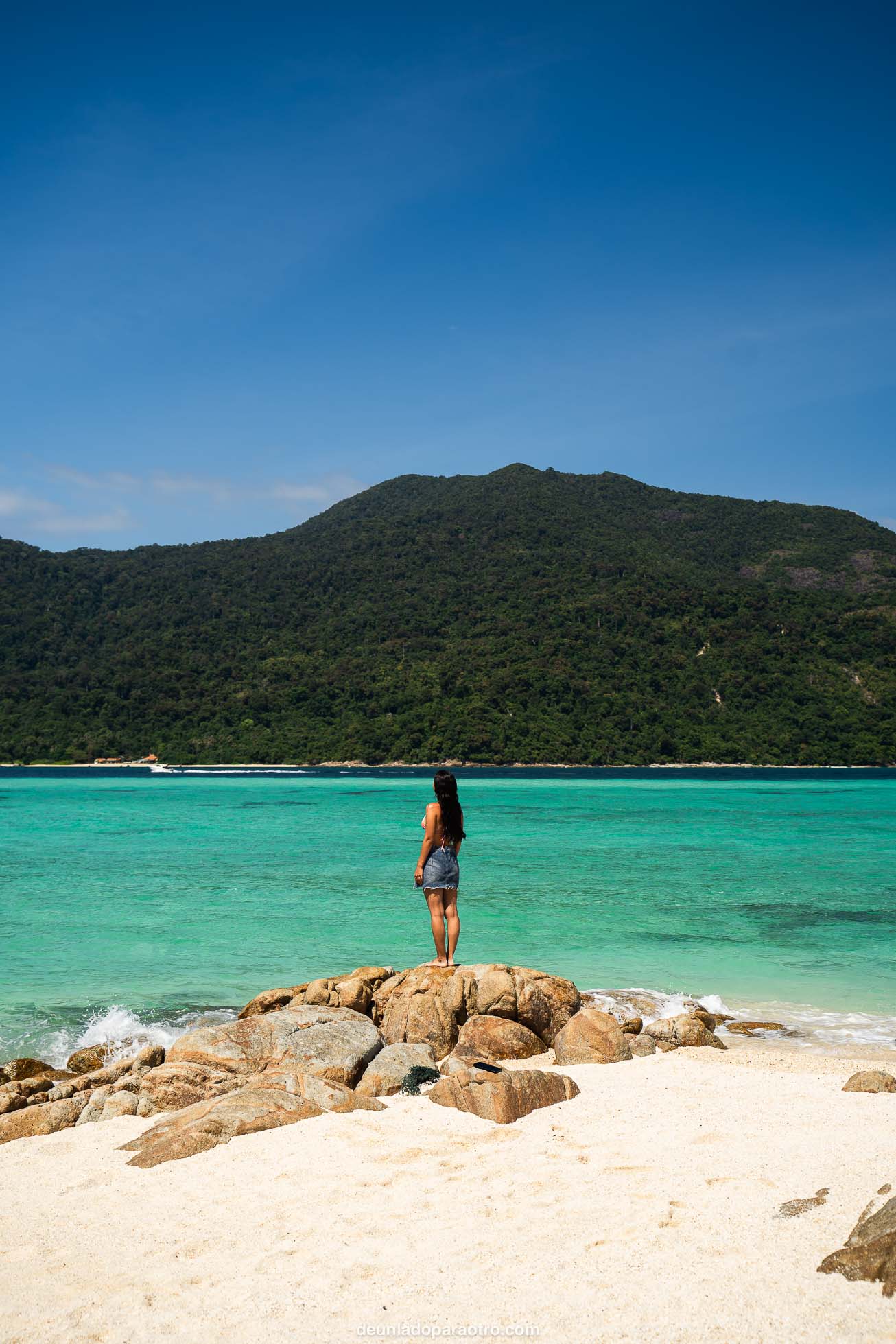 Una de las 7 mejores cosas que hacer en Koh Lipe en 2 días es relajarse en Sunrise Beach y North Point Beach