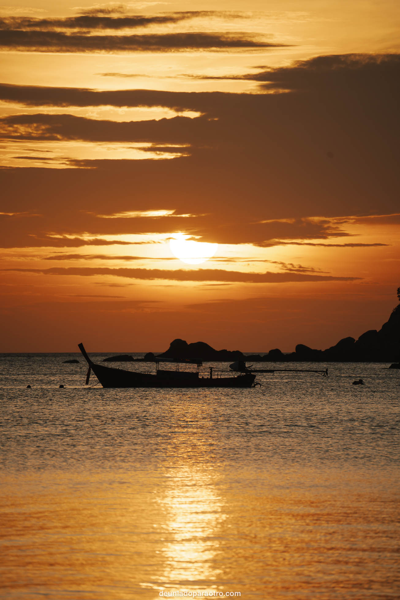 Recorrer la Playa de Pattaya, una de las mejores cosas que hacer en Koh Lipe en 2 días