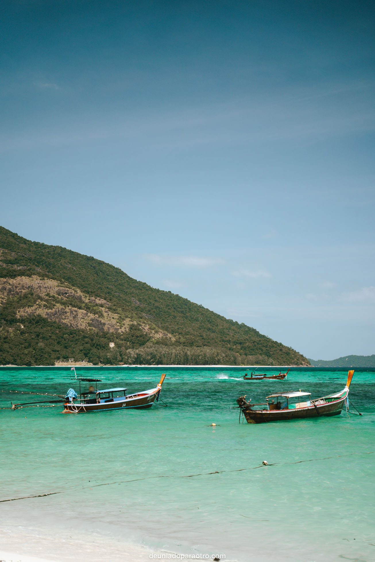 Una de las 7 mejores cosas que hacer en Koh Lipe en 2 días es relajarse en Sunrise Beach y North Point Beach