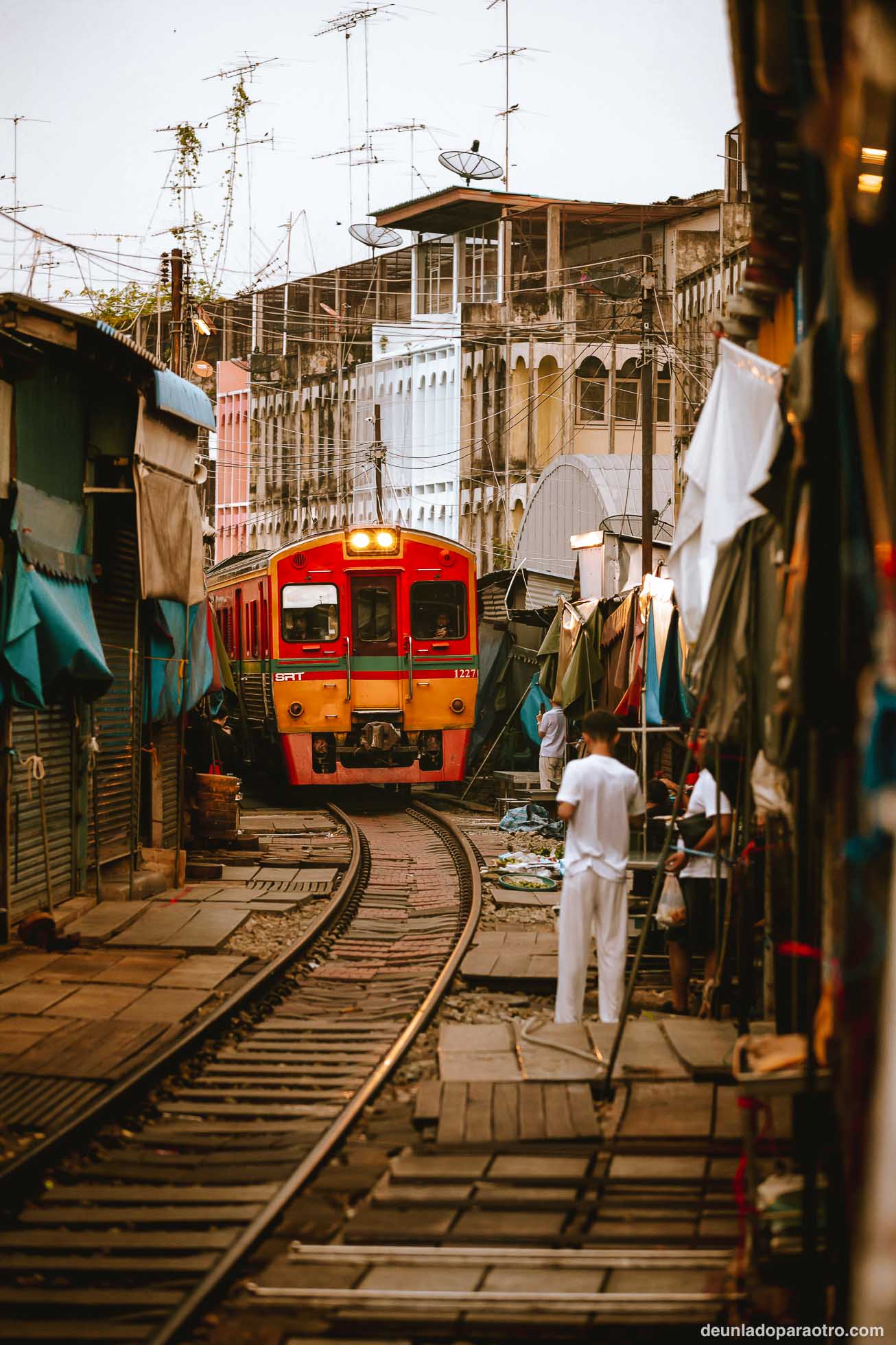 mercados, algo muy curioso que ver en bangkok