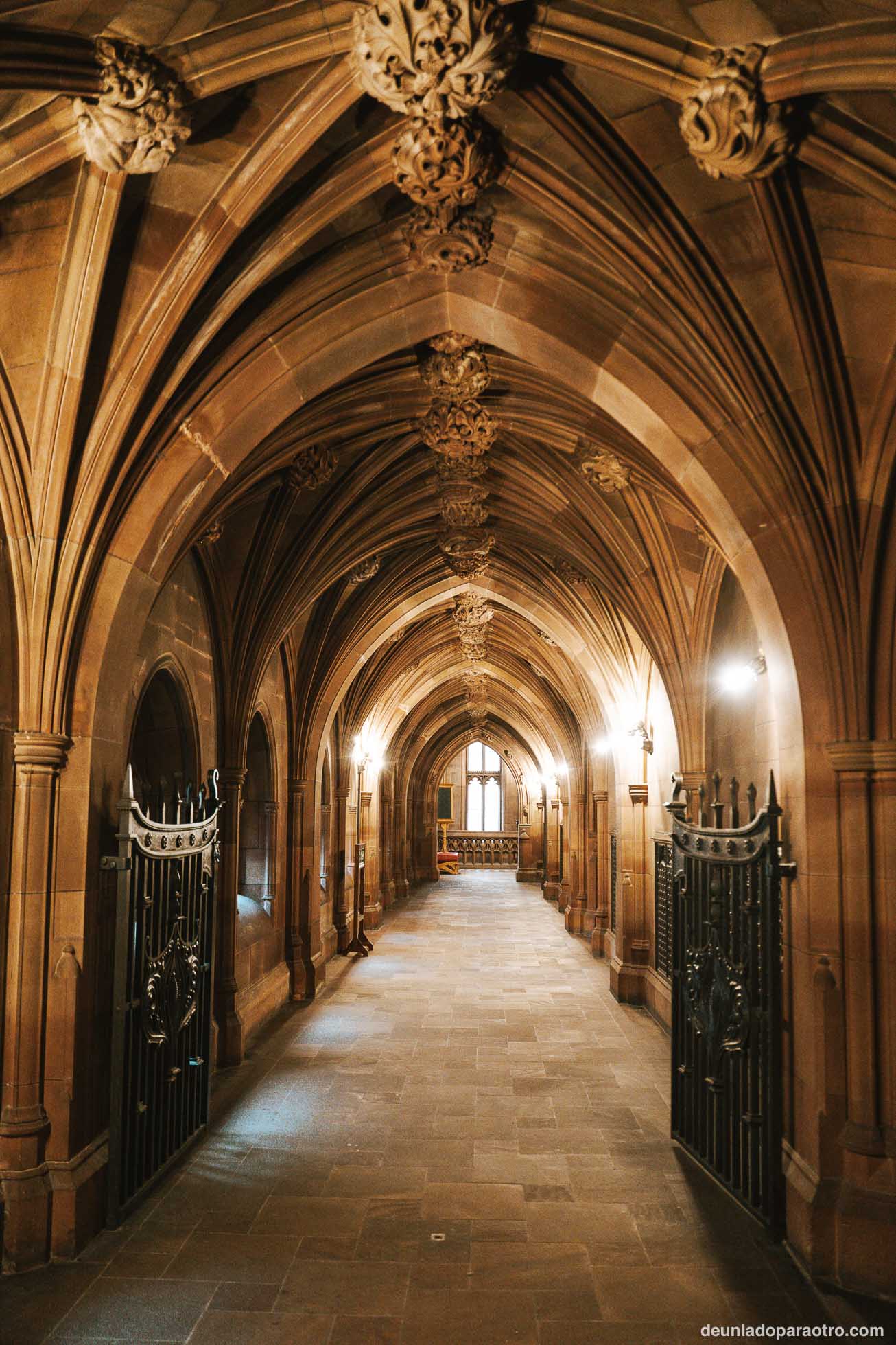 John Rylands Library, una biblioteca histórica que no te puedes perder en tu ruta por Inglaterra en 5 días