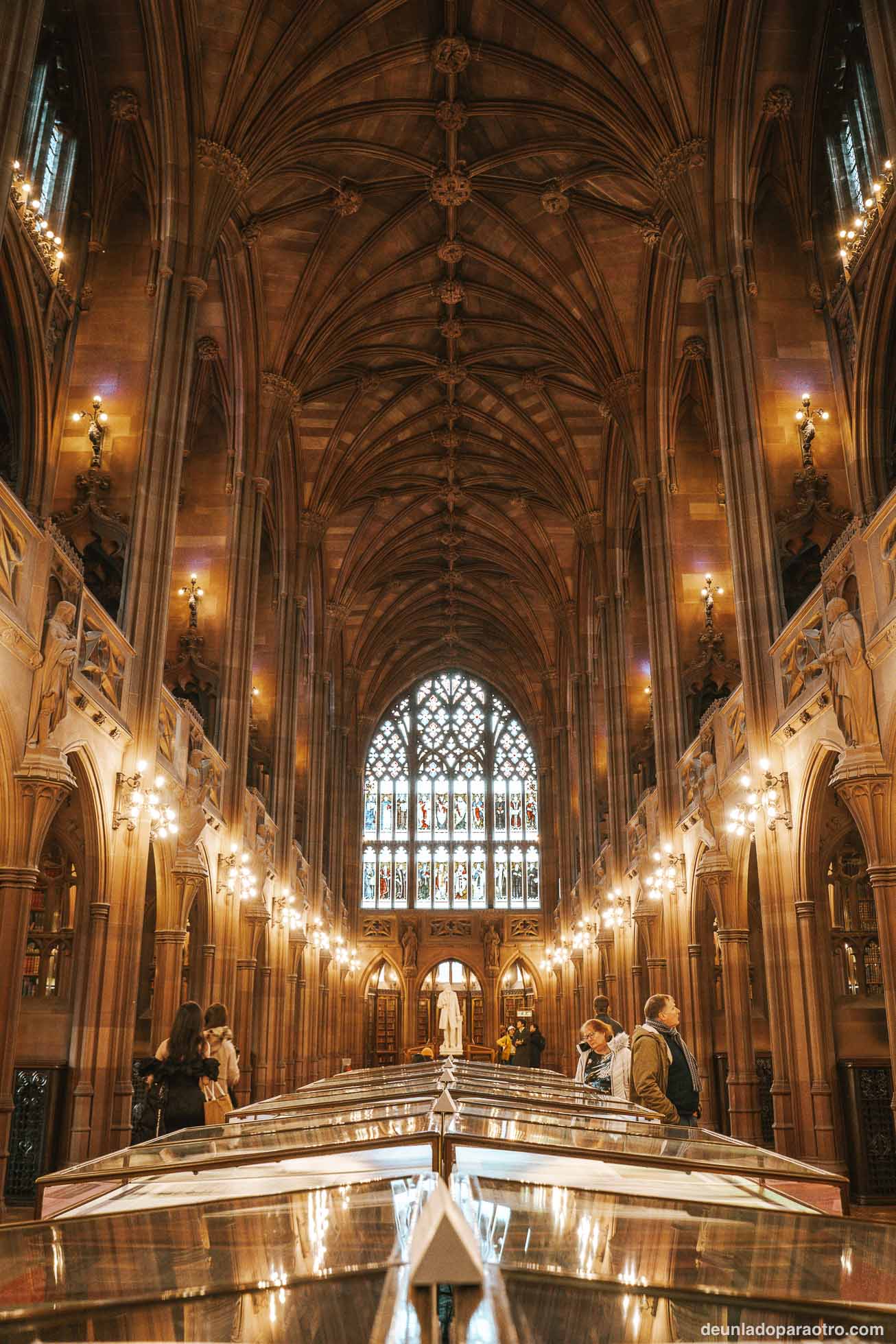 John Rylands Library, una biblioteca histórica que no te puedes perder en tu ruta por Inglaterra en 5 días
