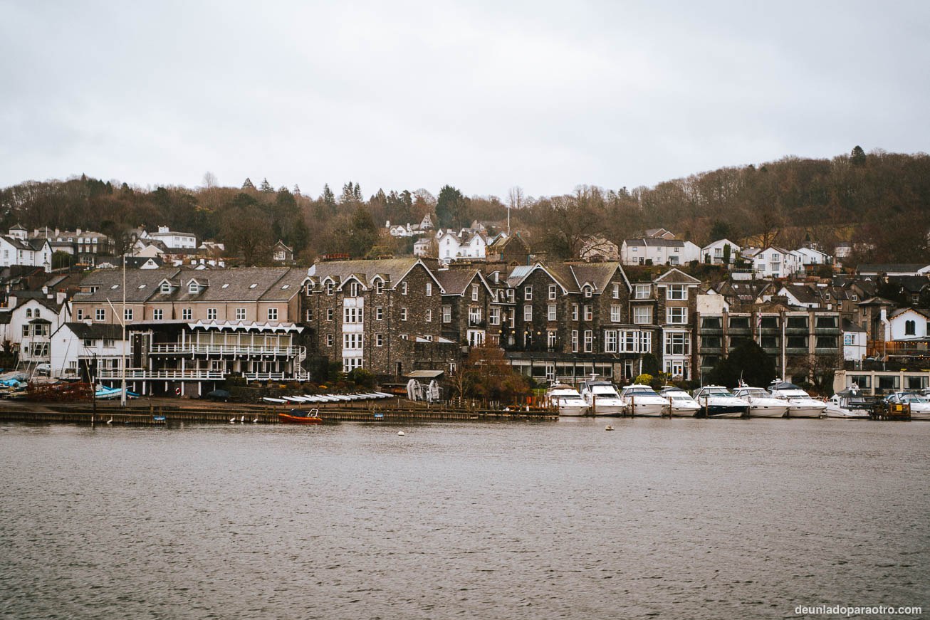 Ferry por el lago Windermere un imprescindible de Lake District