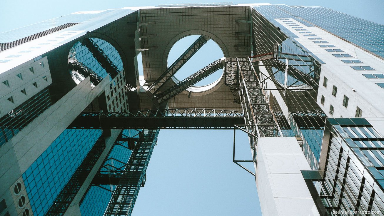 Umeda Sky Building, un imponente rascacielos que ver en Osaka en un día