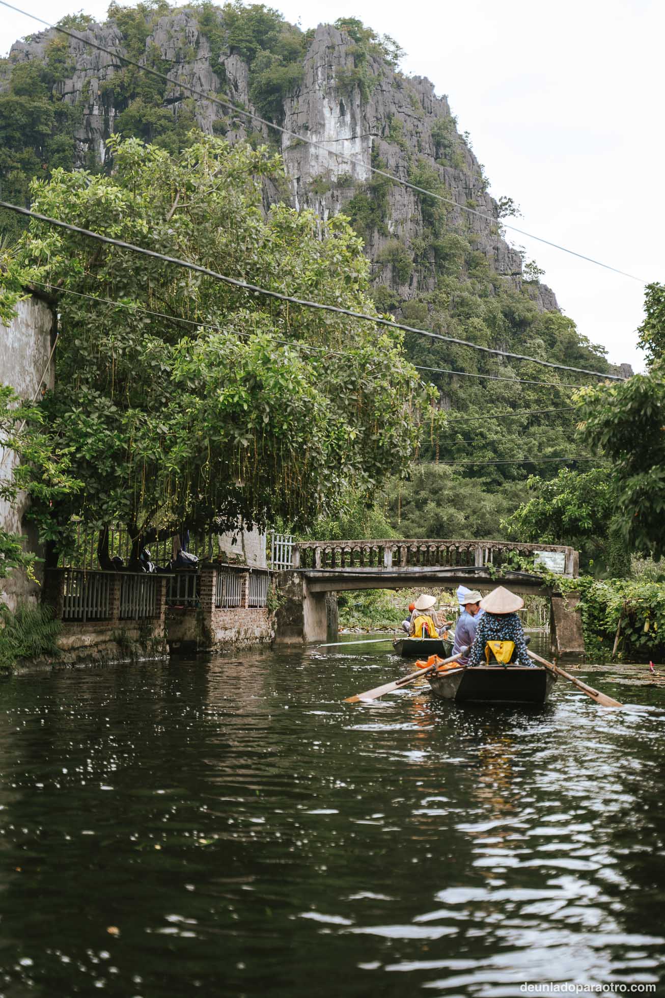 Paseo en barca por Tam Coc o Trang An, una de las mejores cosas que hacer en Ninh Binh