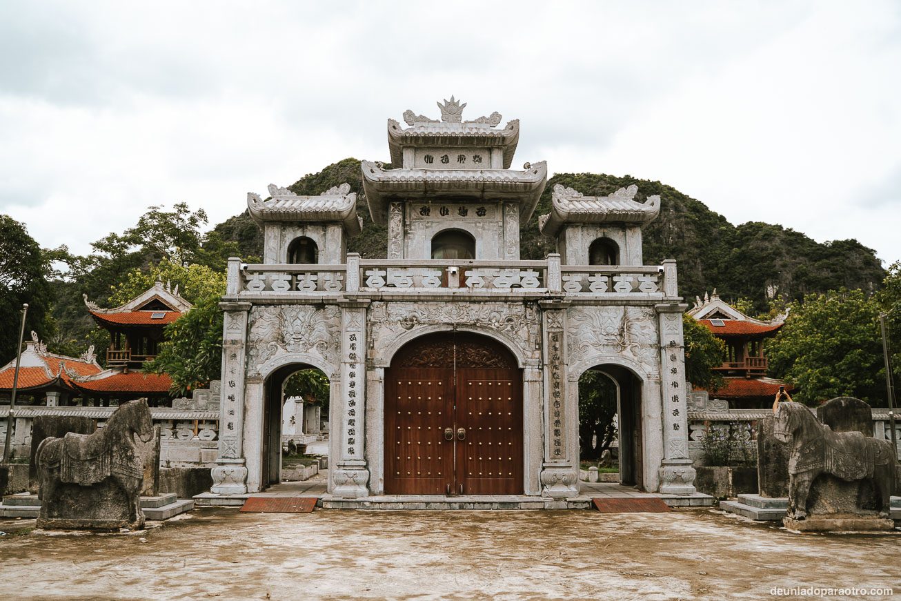 Templo Thai Vi, un santuario interesante que ver cerca de Mua Caves