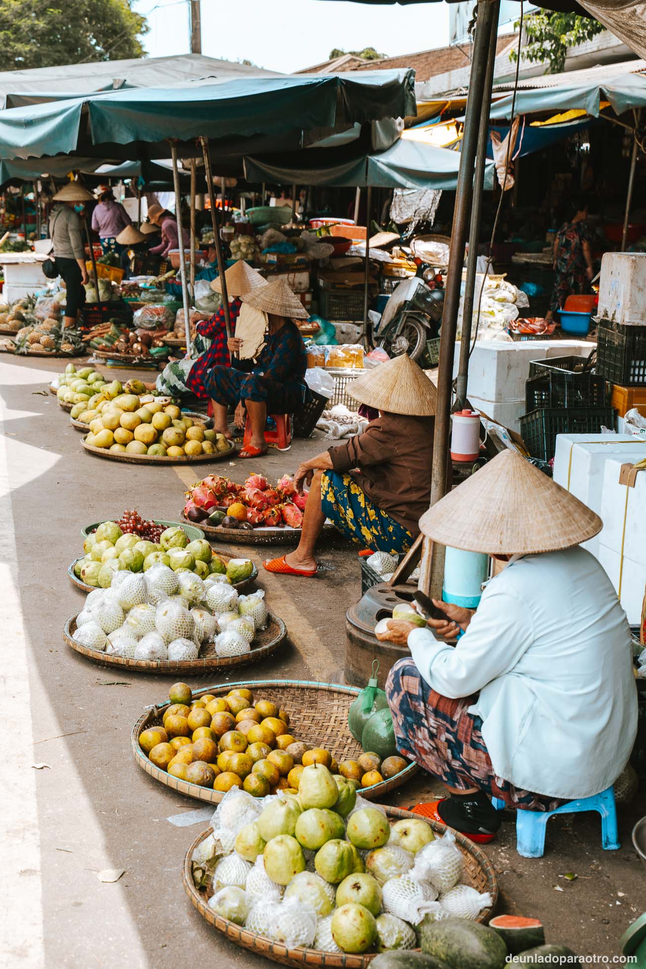 Hue, una de las ciudades más interesantes de este viaje a Vietnam por libre en 18 dias
