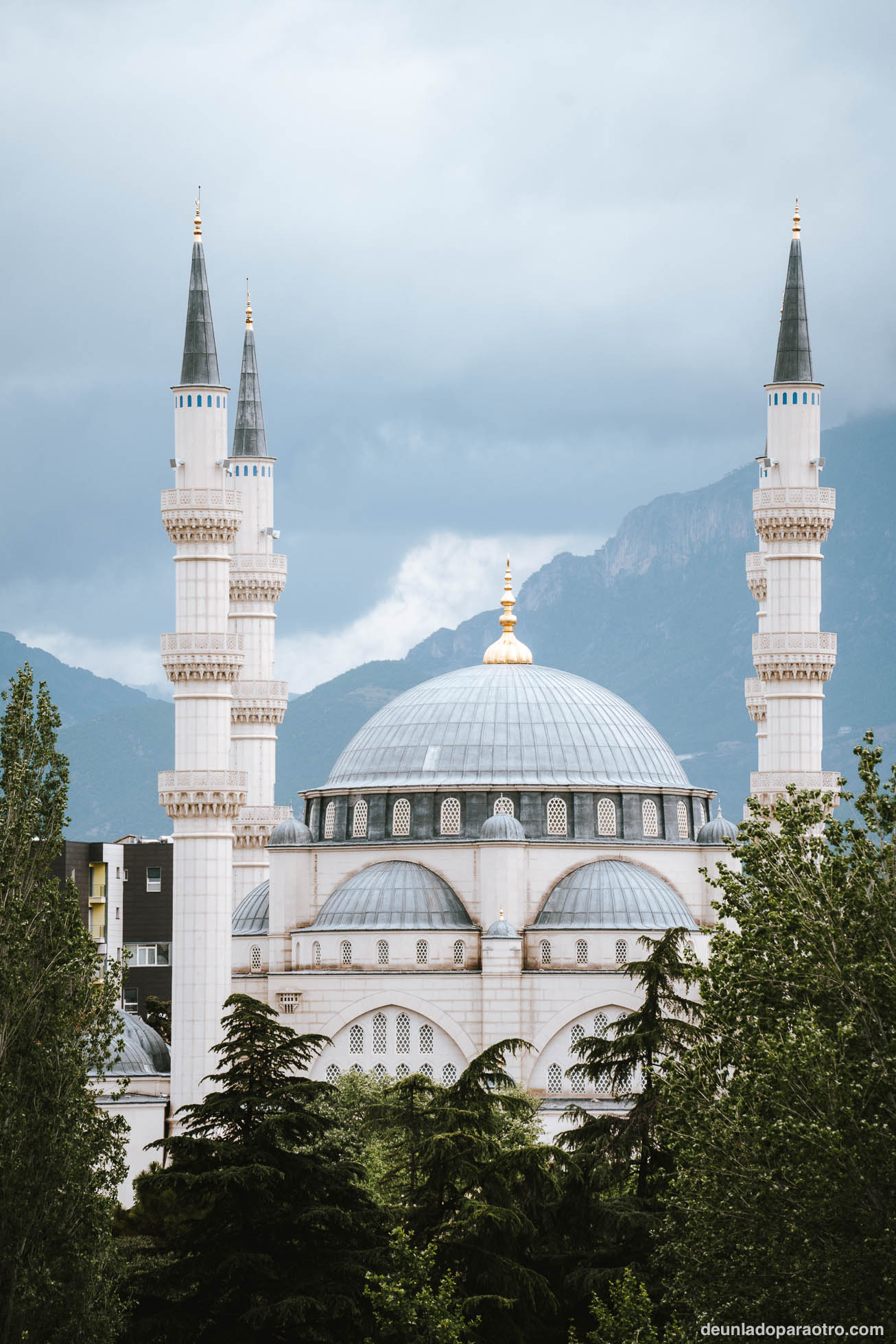 Tirana, la capital de esta ruta por Albania en 10 dias