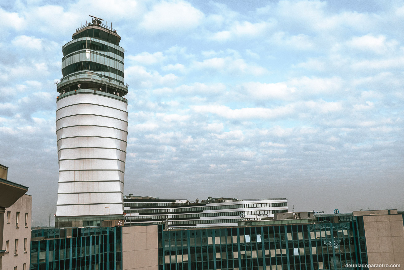 Cómo ir del aeropuerto de Viena al centro. El autobús, una opción práctica y flexible para llegar al centro.