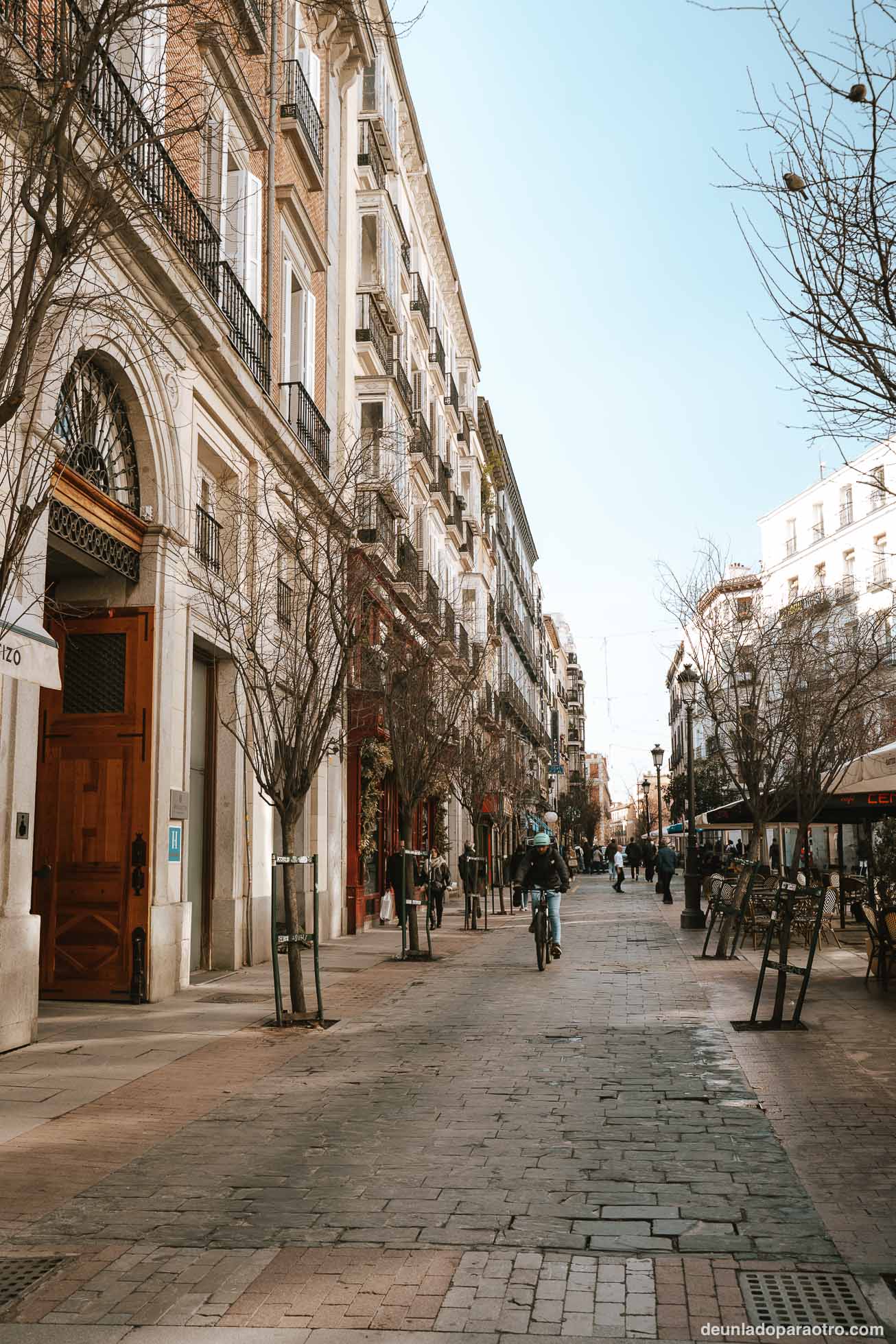 Recorrer el Barrio de las Letras, una visita obligada que hacer en Madrid en 3 días