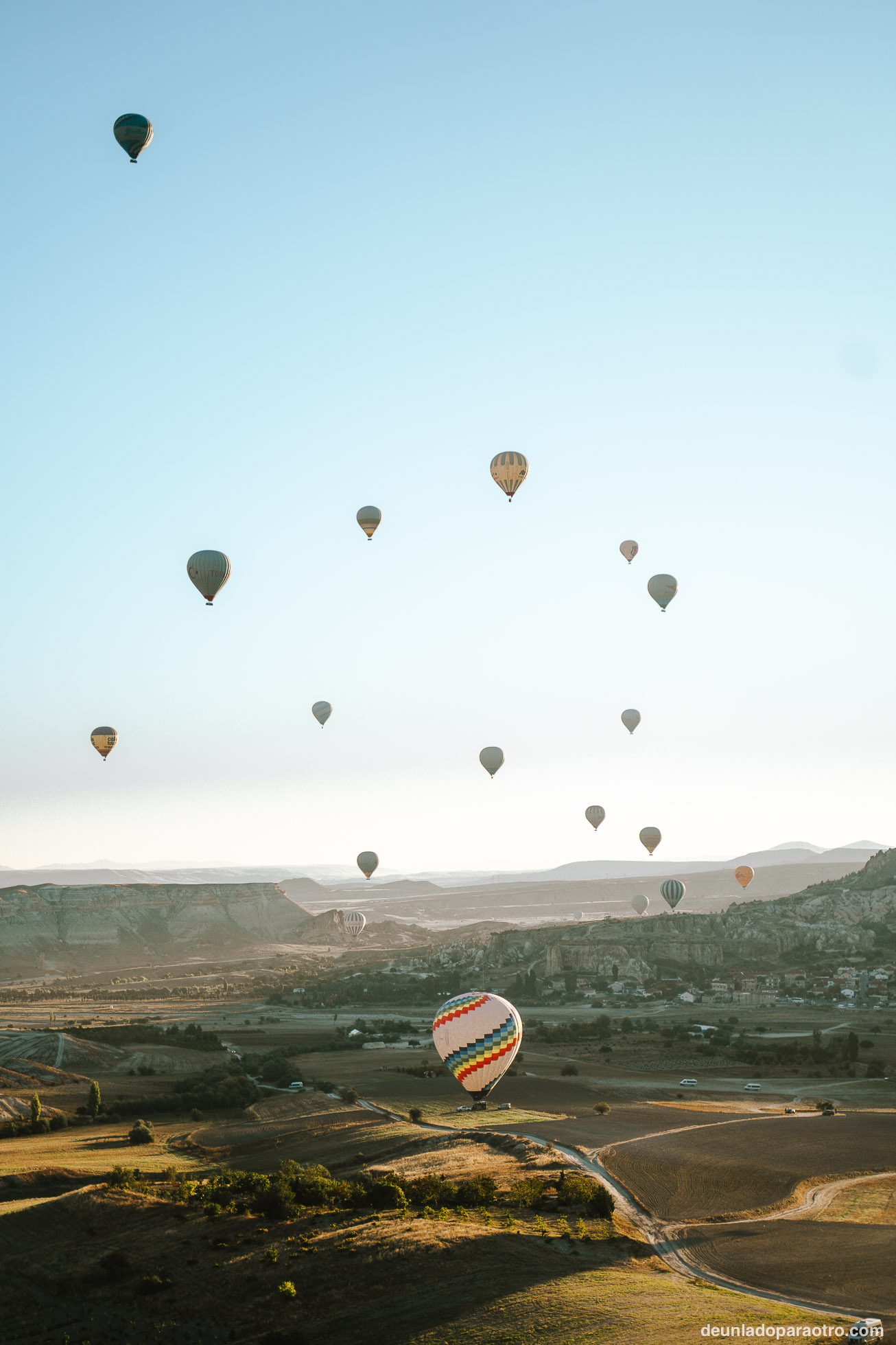 Paseo en globo aerostático, una de las actividades imprescindibles que hacer en la Capadocia