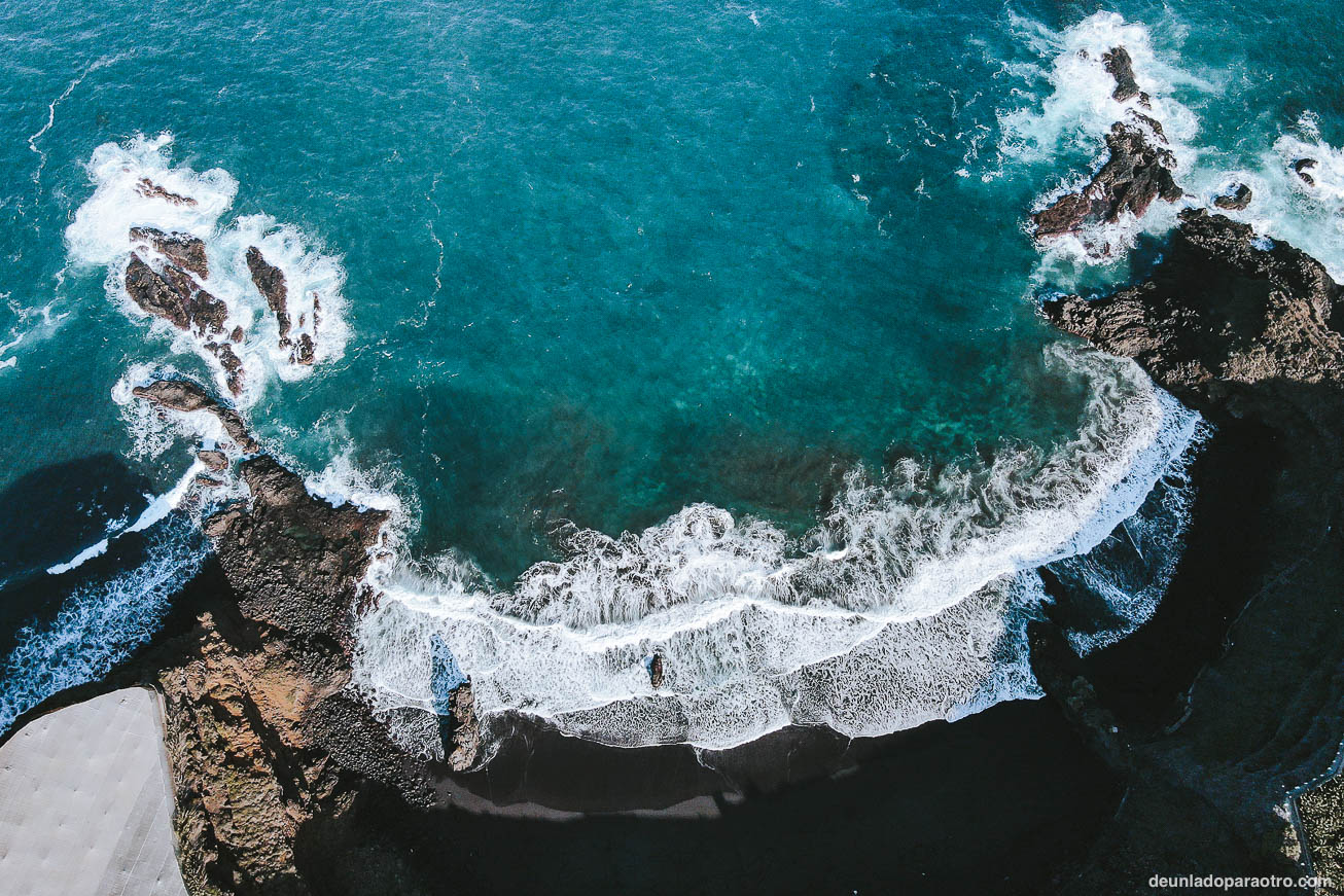 Una de las playas más espectaculares que ver en Tenerife, la Playa de El Bollullo