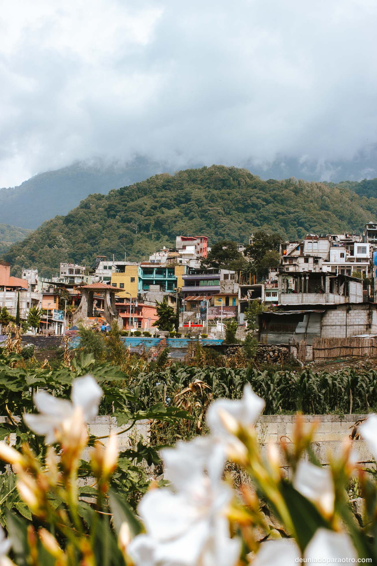 Lago de Atitlán, un verdadero paraíso entre volcanes que ver en Guatemala