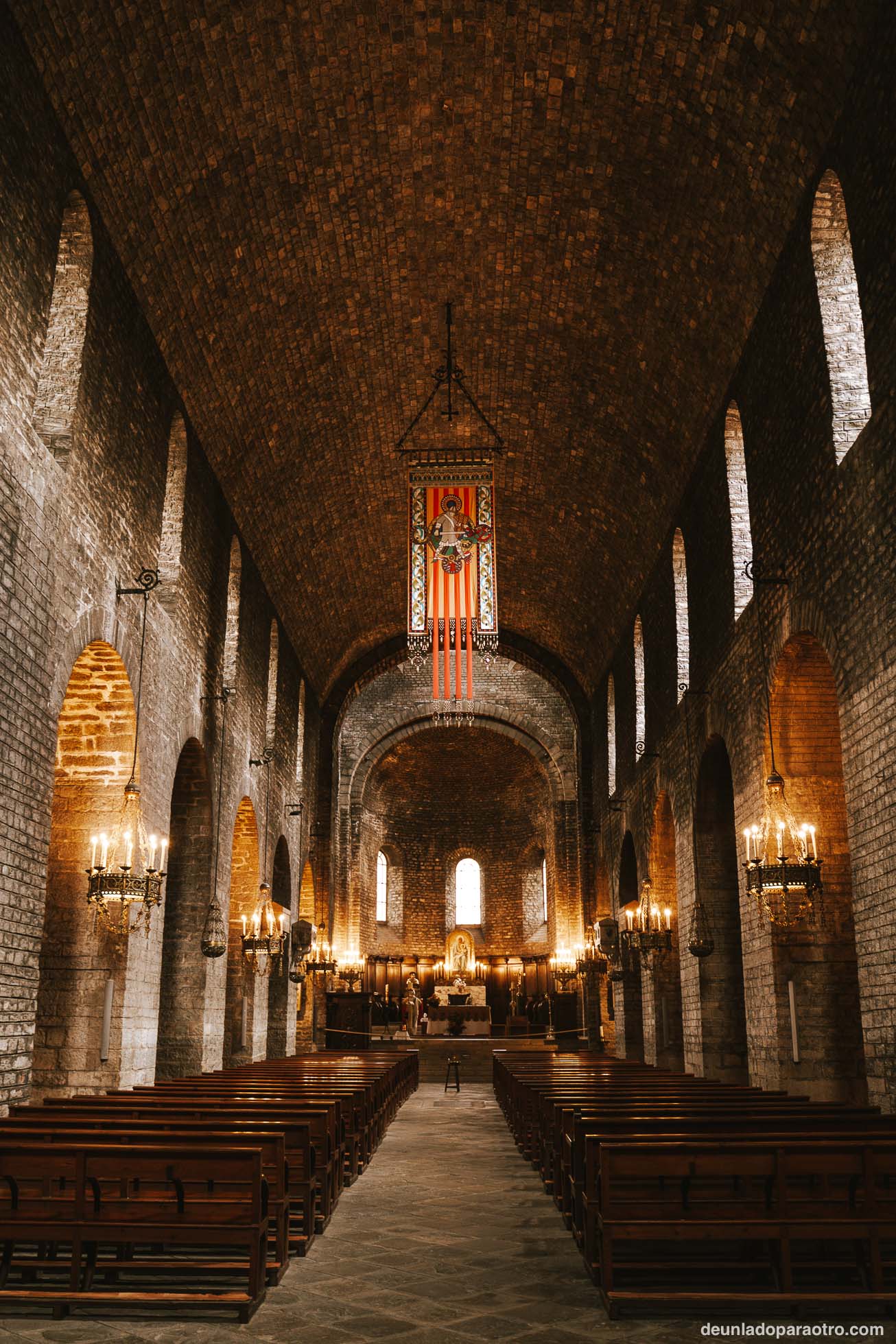 Monasterio de Santa María de Ripoll, uno de los lugares más importantes que ver en el Pirineo de Girona