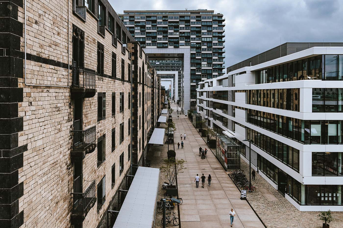 Rheinauhafen y el Kranhäuser, una visita futurista que hacer en Colonia en 1 día
