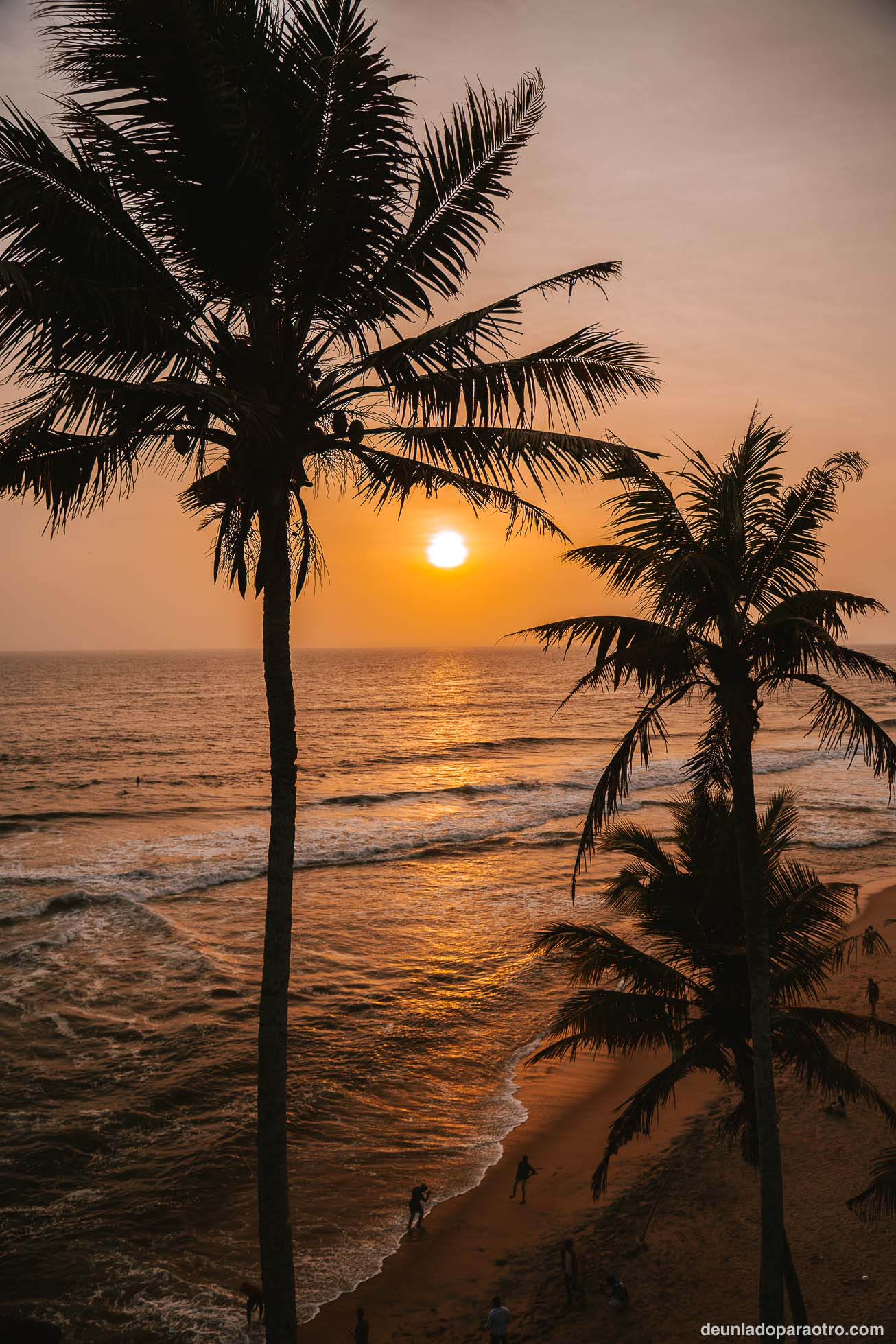 Varkala, un paraíso que ver en Kerala entre acantilados, playas salvajes y puestas de sol