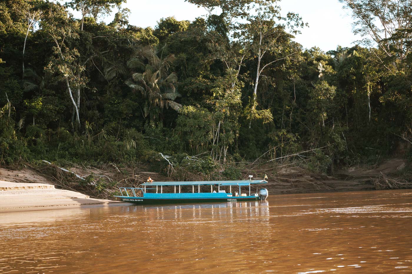 Iquitos o Puerto Maldonado: ¿qué destino elegir y cómo llegar?