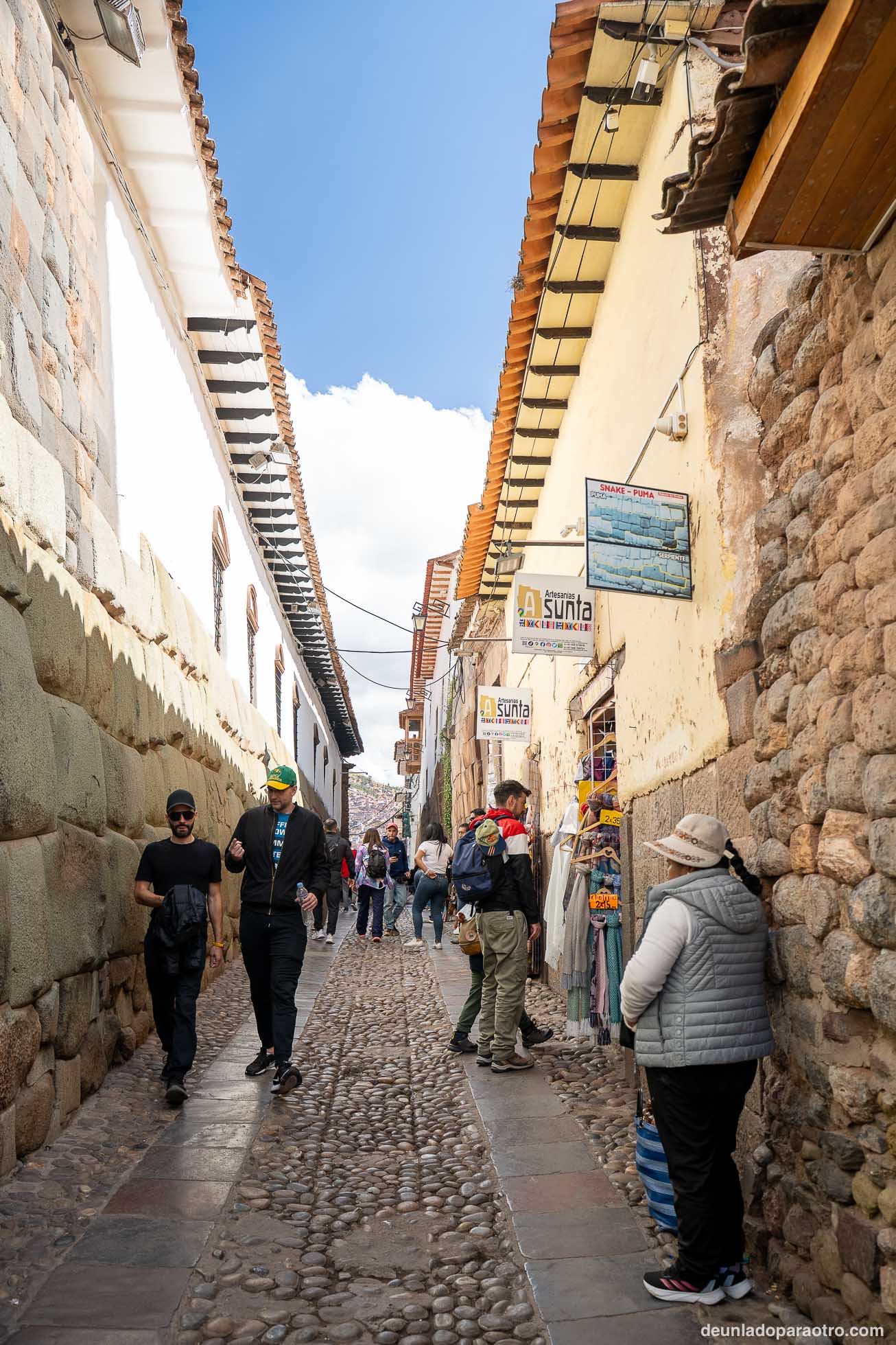 Qué ver en Cusco en 2 días: Calle Hatunrumiyoc y Piedra de los Doce Ángulos