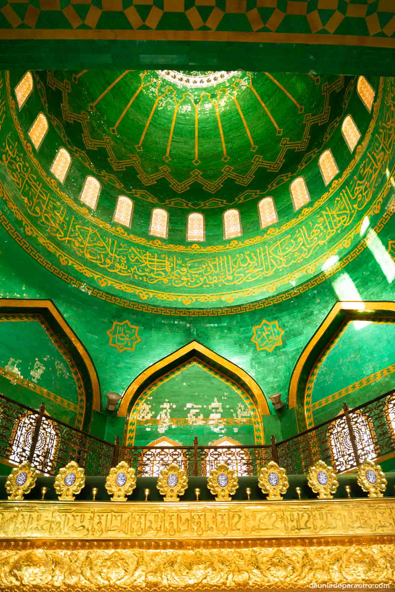 Mezquita Bibi-Heybat, un lugar imprescindible que ver en Bakú