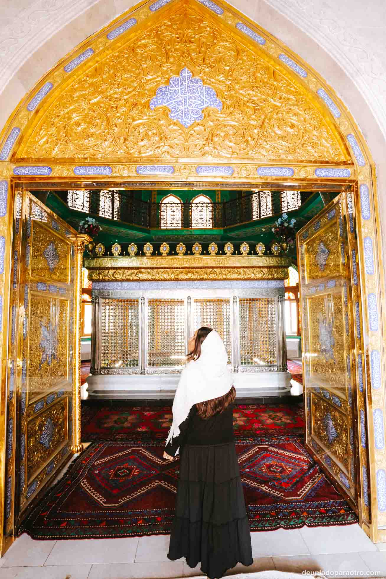 Mezquita Bibi-Heybat, un lugar imprescindible que ver en Bakú