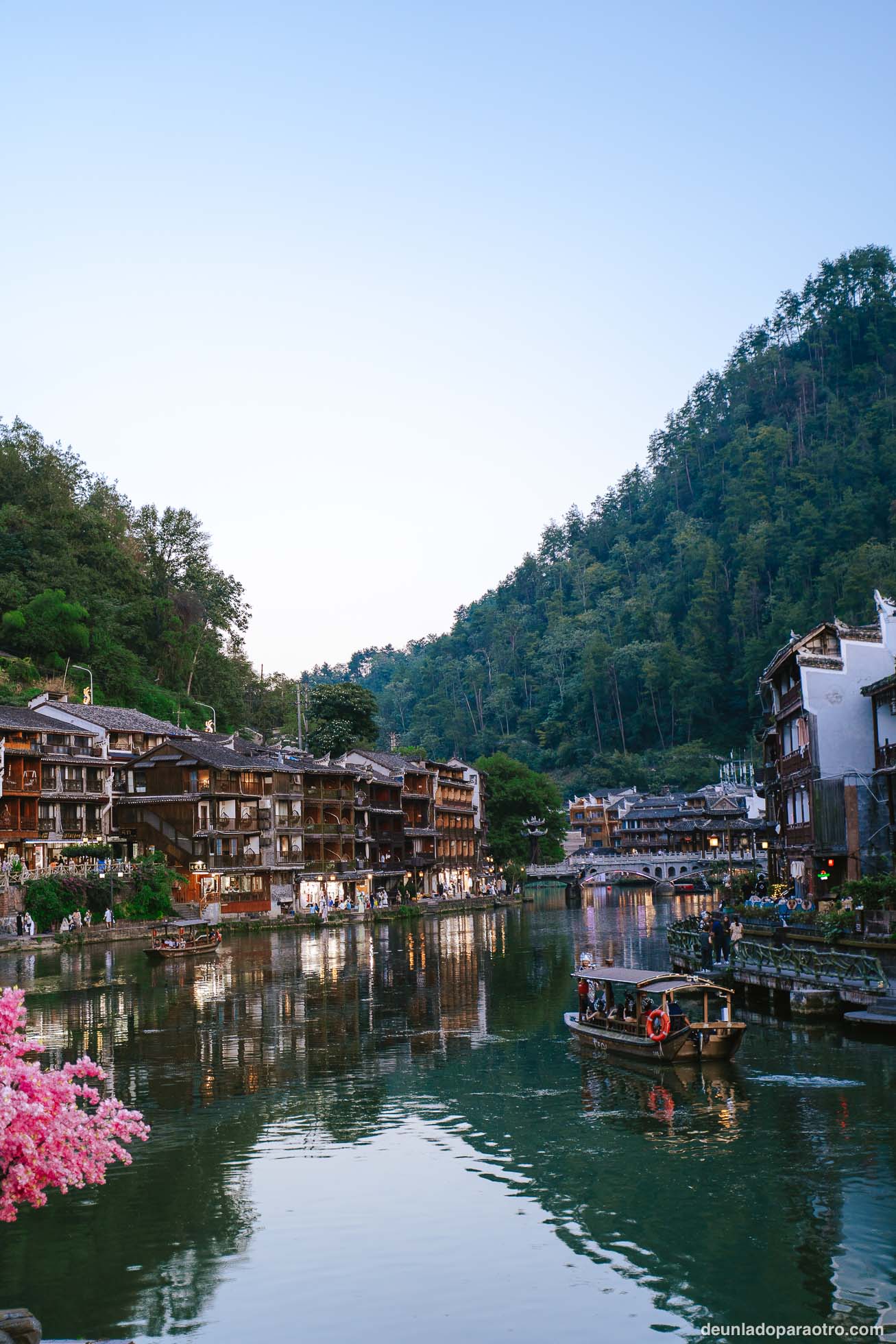 Fenghuang, el pueblo más bonito de esta ruta por China en 15 días