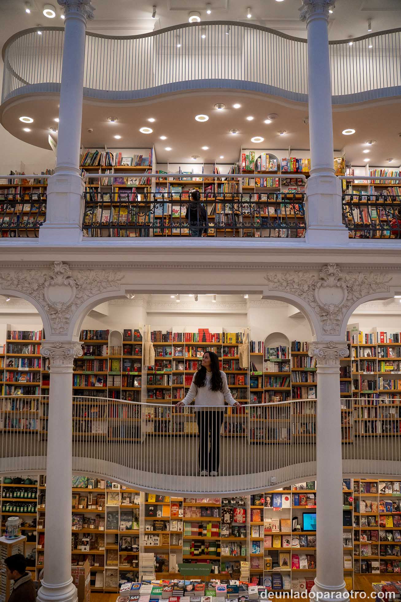 Cărturești Carusel, una librería de cuento que ver en Bucarest