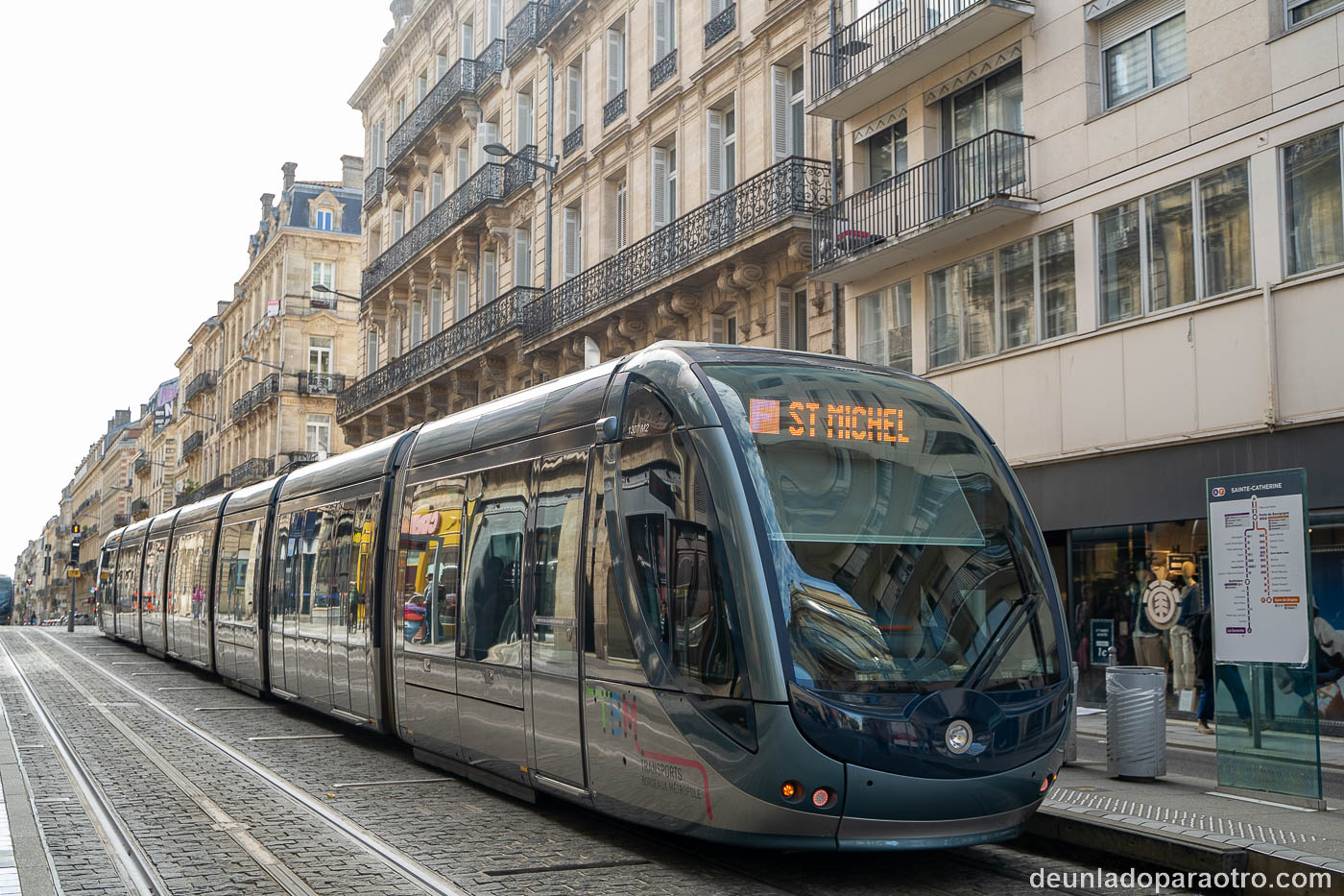 Cómo moverse por Burdeos: Tranvía (Tram), una muy buena opción