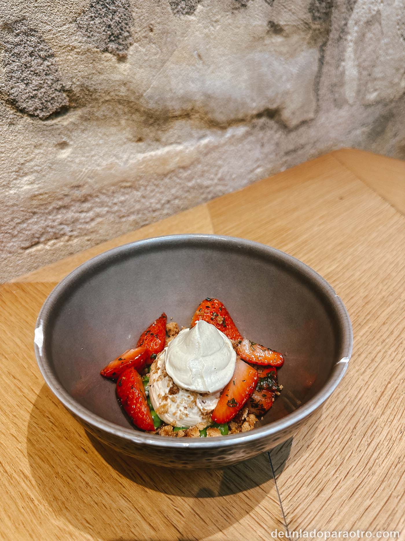 Rue Notre-Dame, Restaurante Pickles, un lugar top para comer en Burdeos