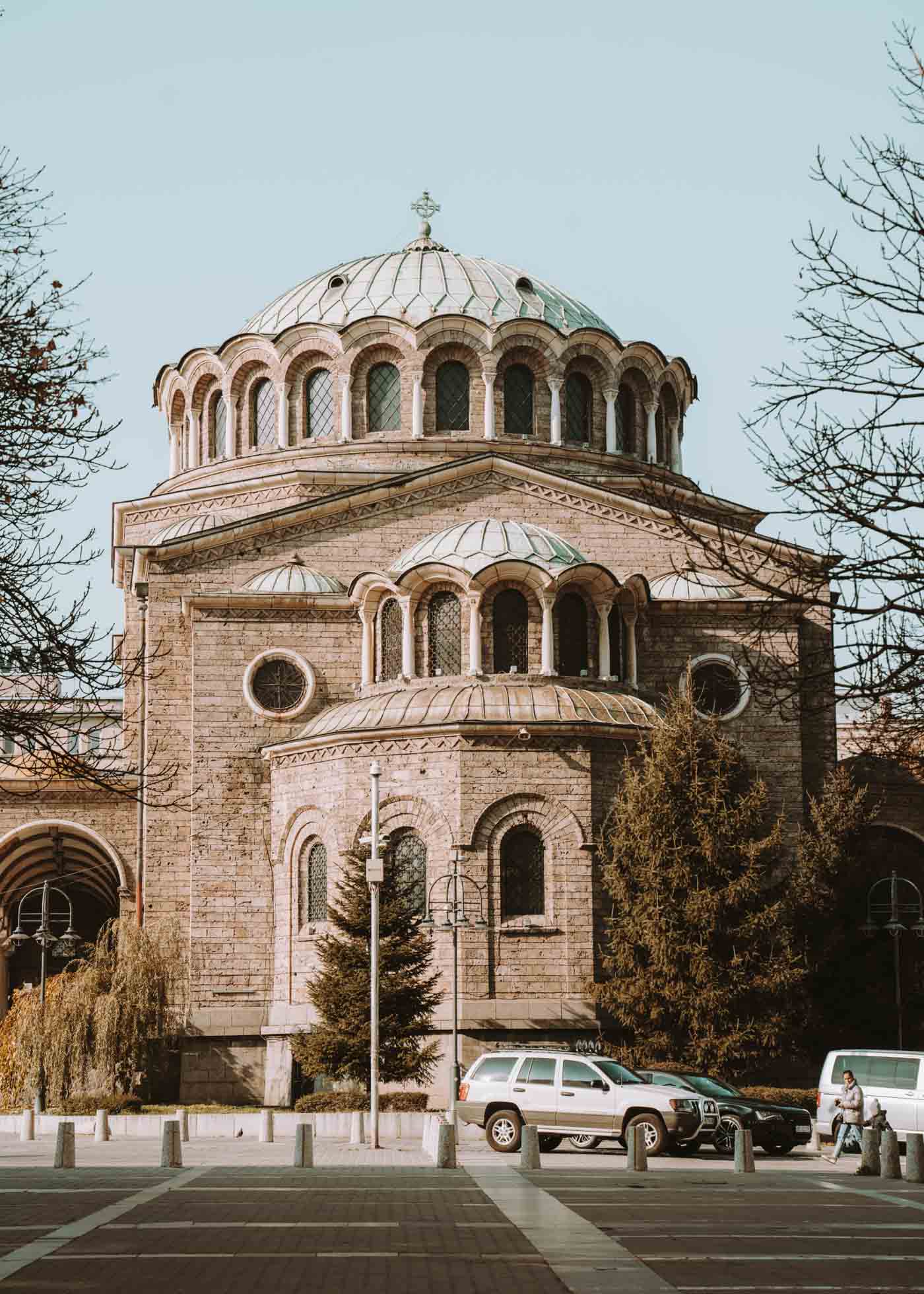 preciosa construcción ortodoxa búlgara en Sofía