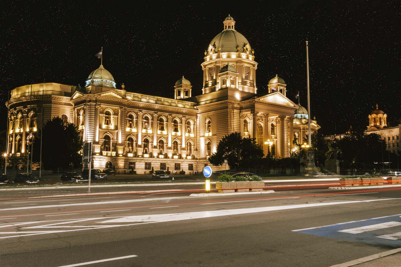El Parlamento Nacional de Serbia, algo que ver en Belgrado