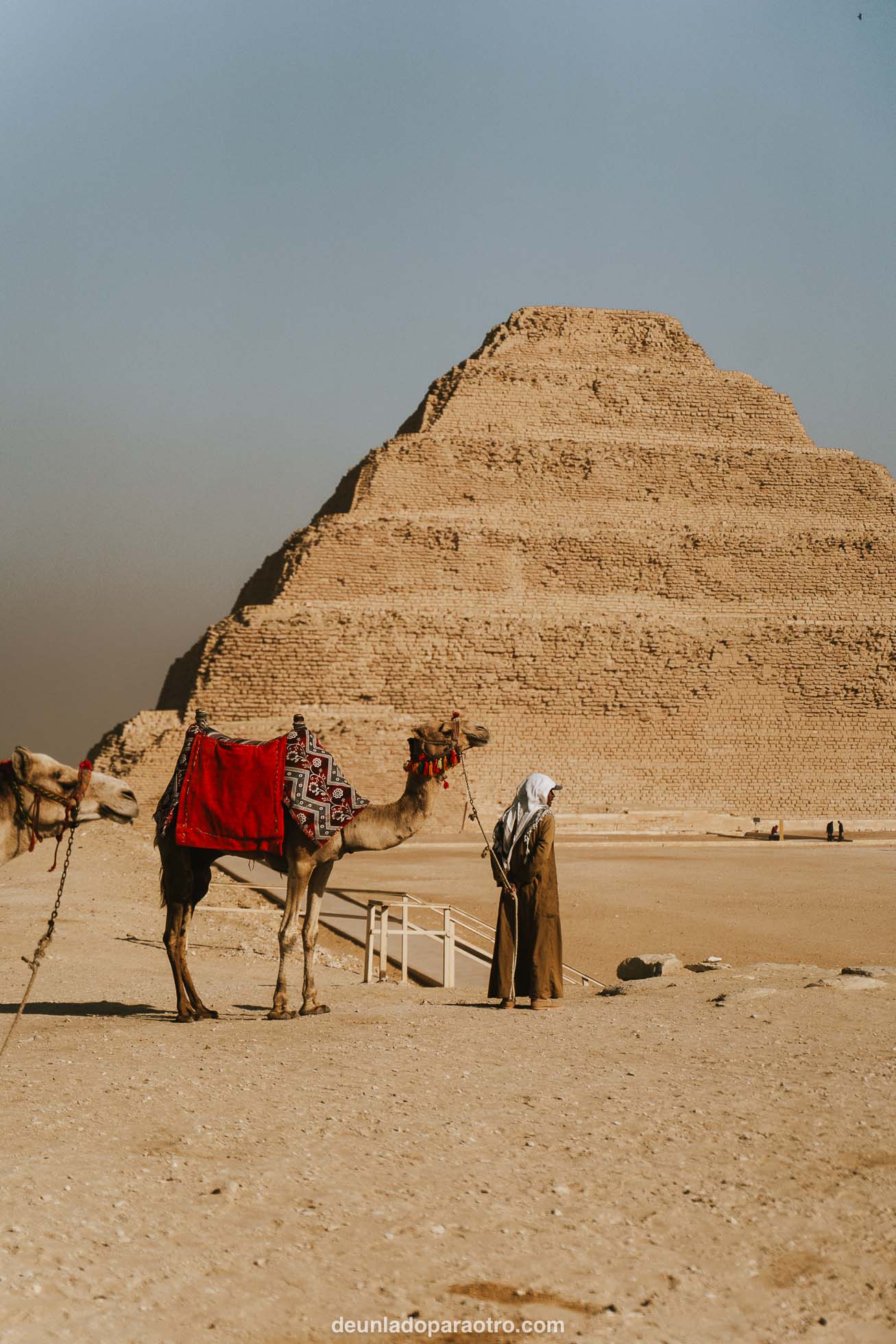 Pirámide de Saqqara, imprescindibles que ver en El Cairo