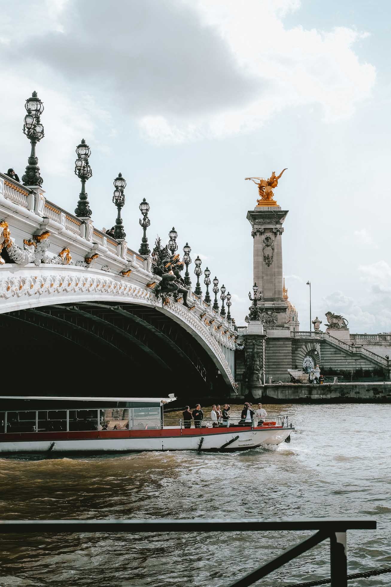 Uno de los puentes más bonitos y fotografiados que ver en París en dos días