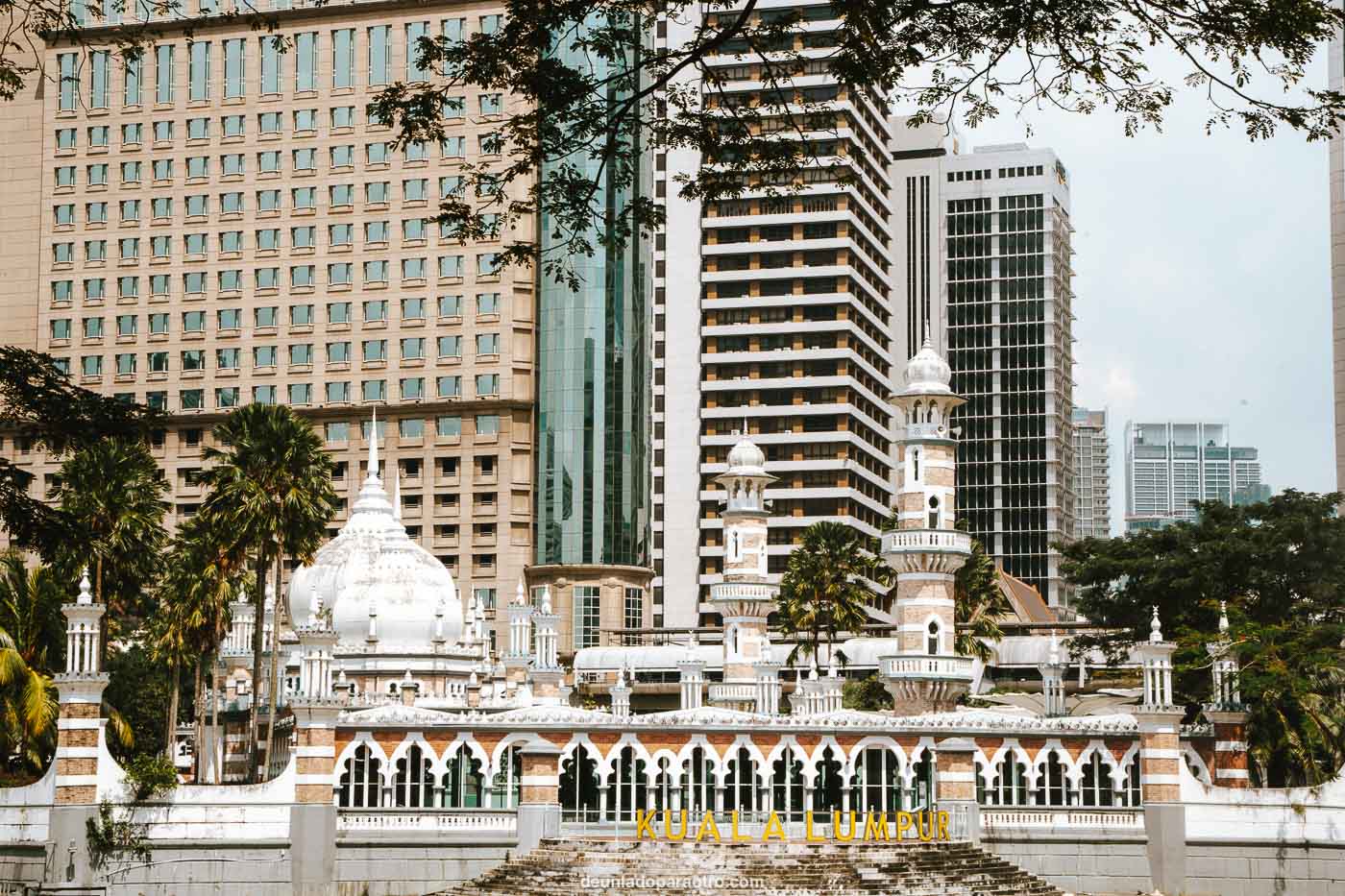 Mezquita Masjid Jamek, la más antigua que ver en Kuala Lumpur