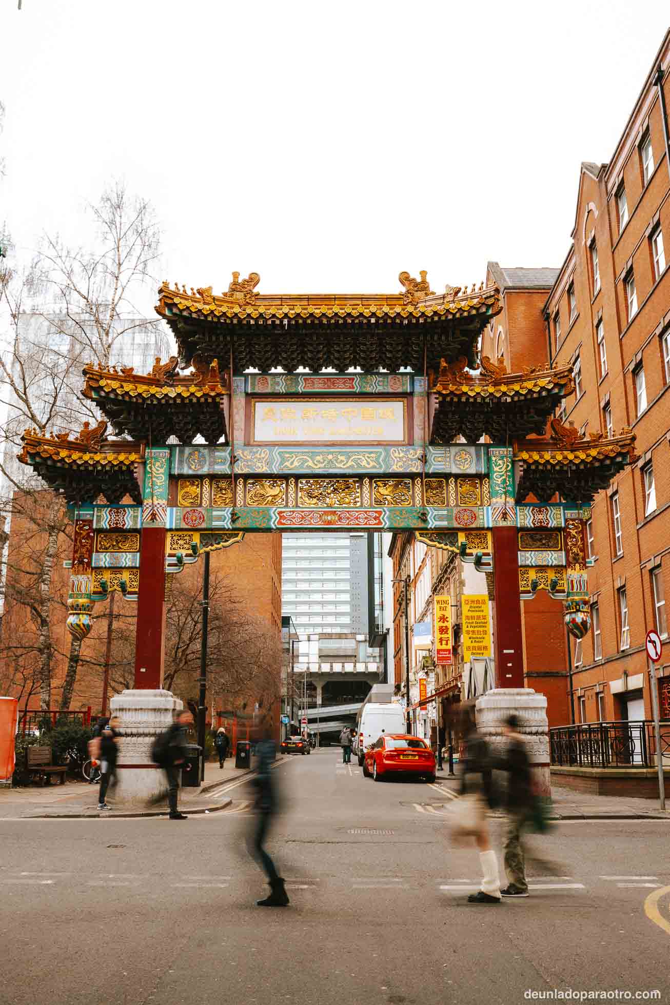 Algo imprescindible que hacer en Manchester es visitar Chinatown, el barrio asiático de la ciudad