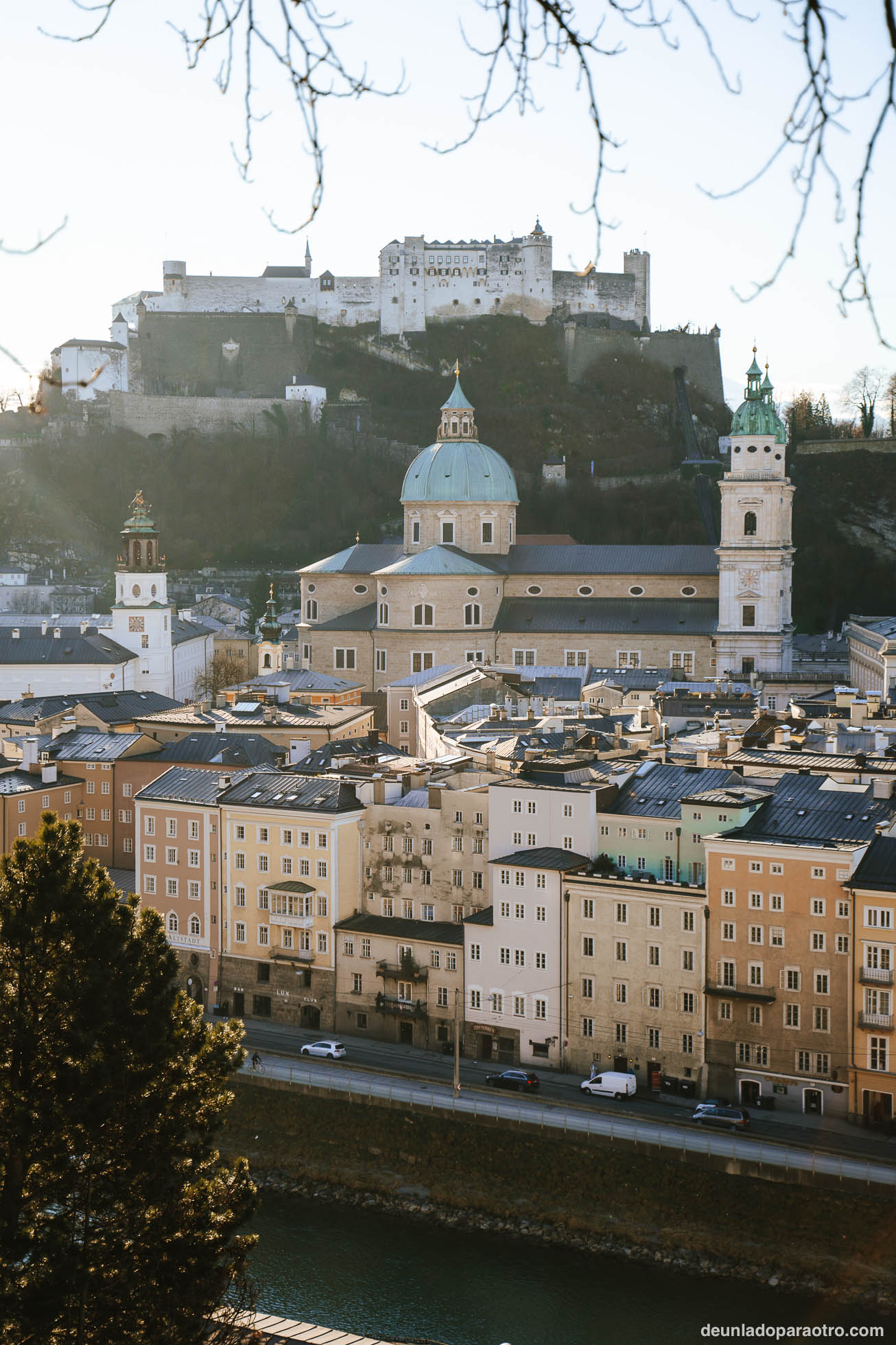 Esta fortaleza medieval es la mejor conservada de Europa y, junto con el centro histórico, de lo mejor que ver en Salzburgo